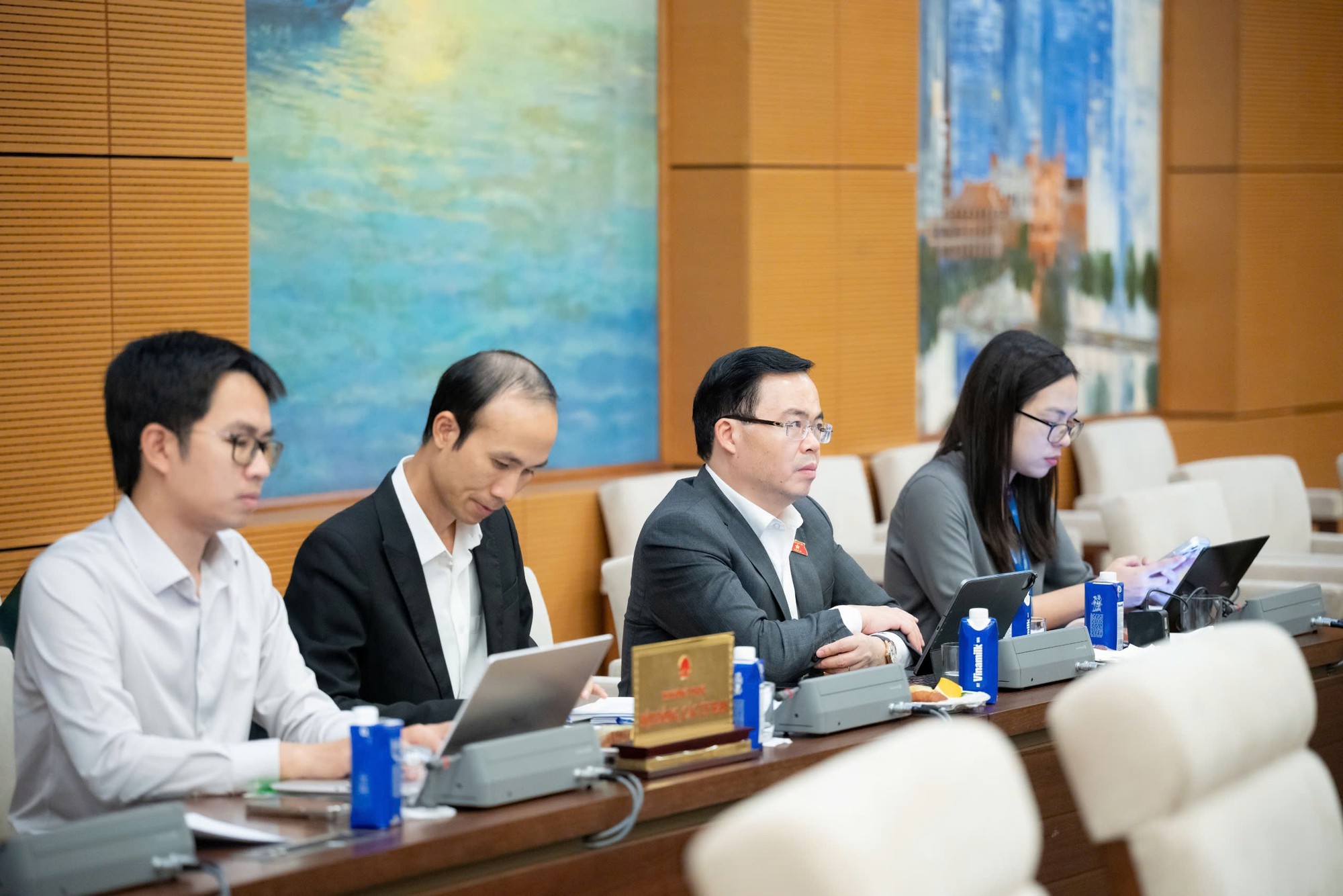 Dự án Luật Al: Nghiên cứu bổ sung tác động của AI với trí não trẻ em, có giải pháp để phòng tránh tác động - Ảnh 2.