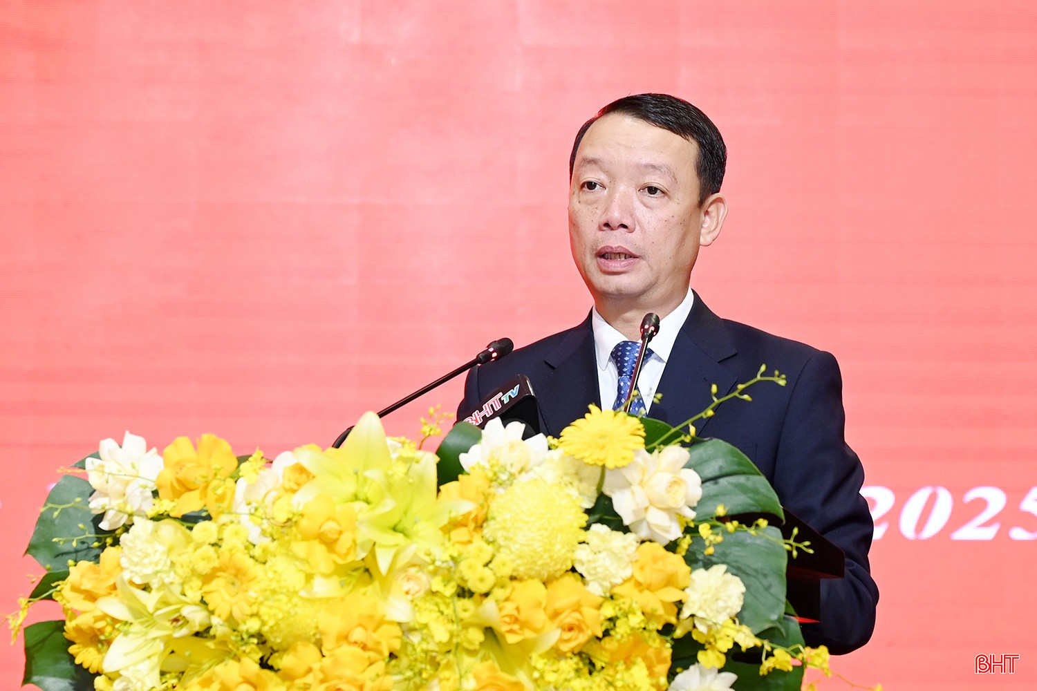 Đồng chí Phan Thiên Định được bầu giữ chức Chủ tịch UBND tỉnh Hà Tĩnh- Ảnh 6.