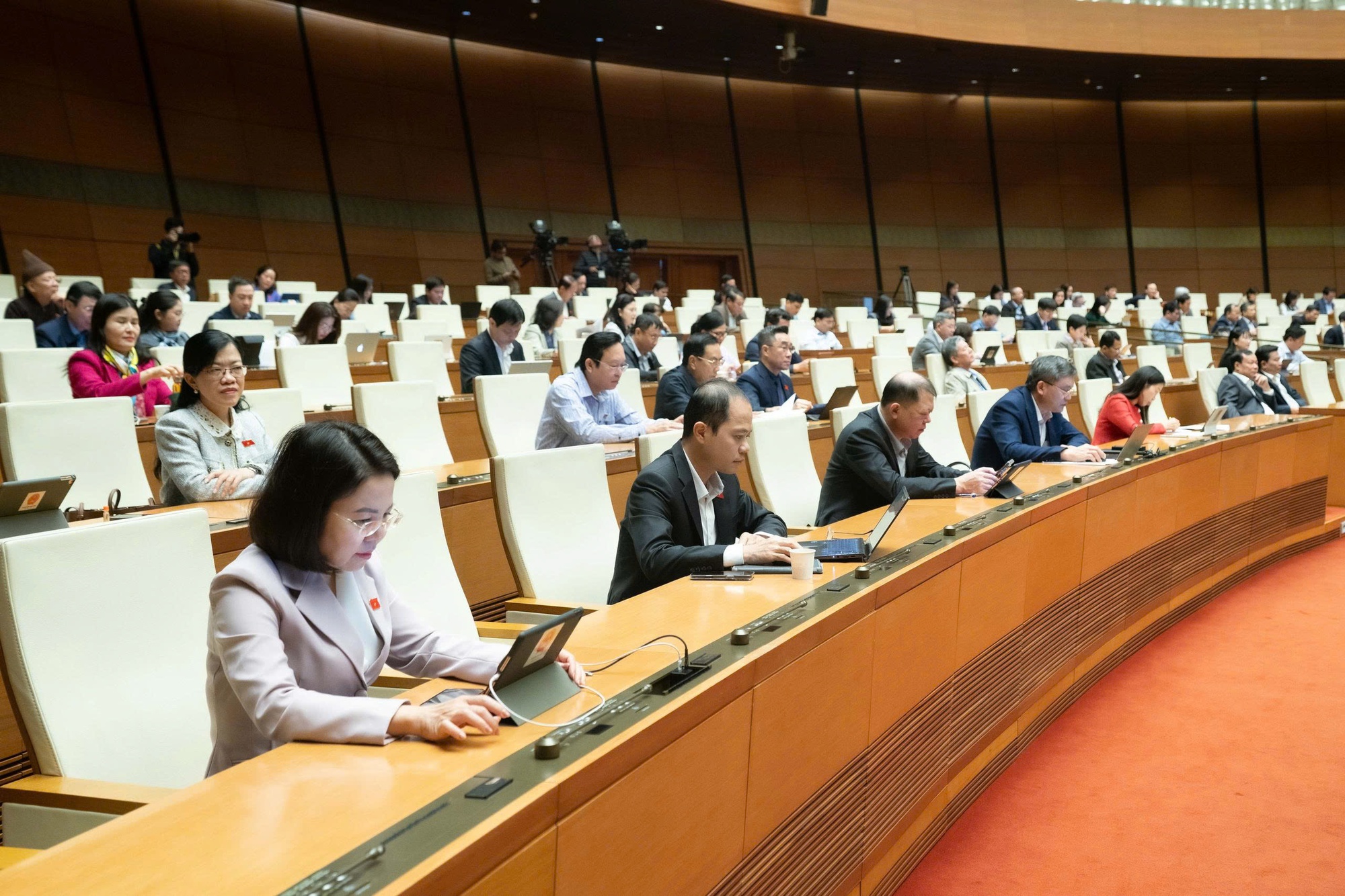 Dự án Luật Trí tuệ nhân tạo: Đề nghị bổ sung một mục riêng về sử dụng AI trong đào tạo, nghiên cứu - Ảnh 5.