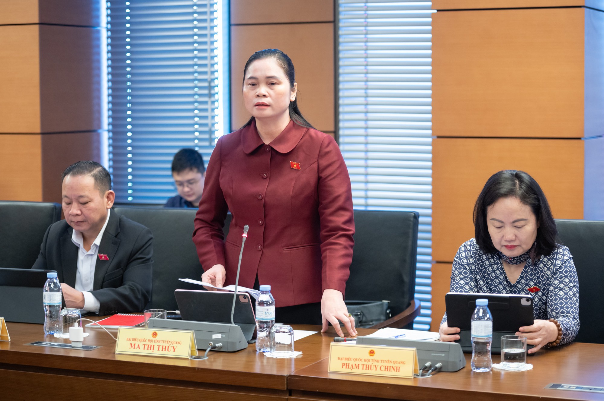 Đưa tiếng Anh thành ngôn ngữ thứ hai: Cần lộ trình phù hợp với thực tiễn từng địa phương- Ảnh 4.