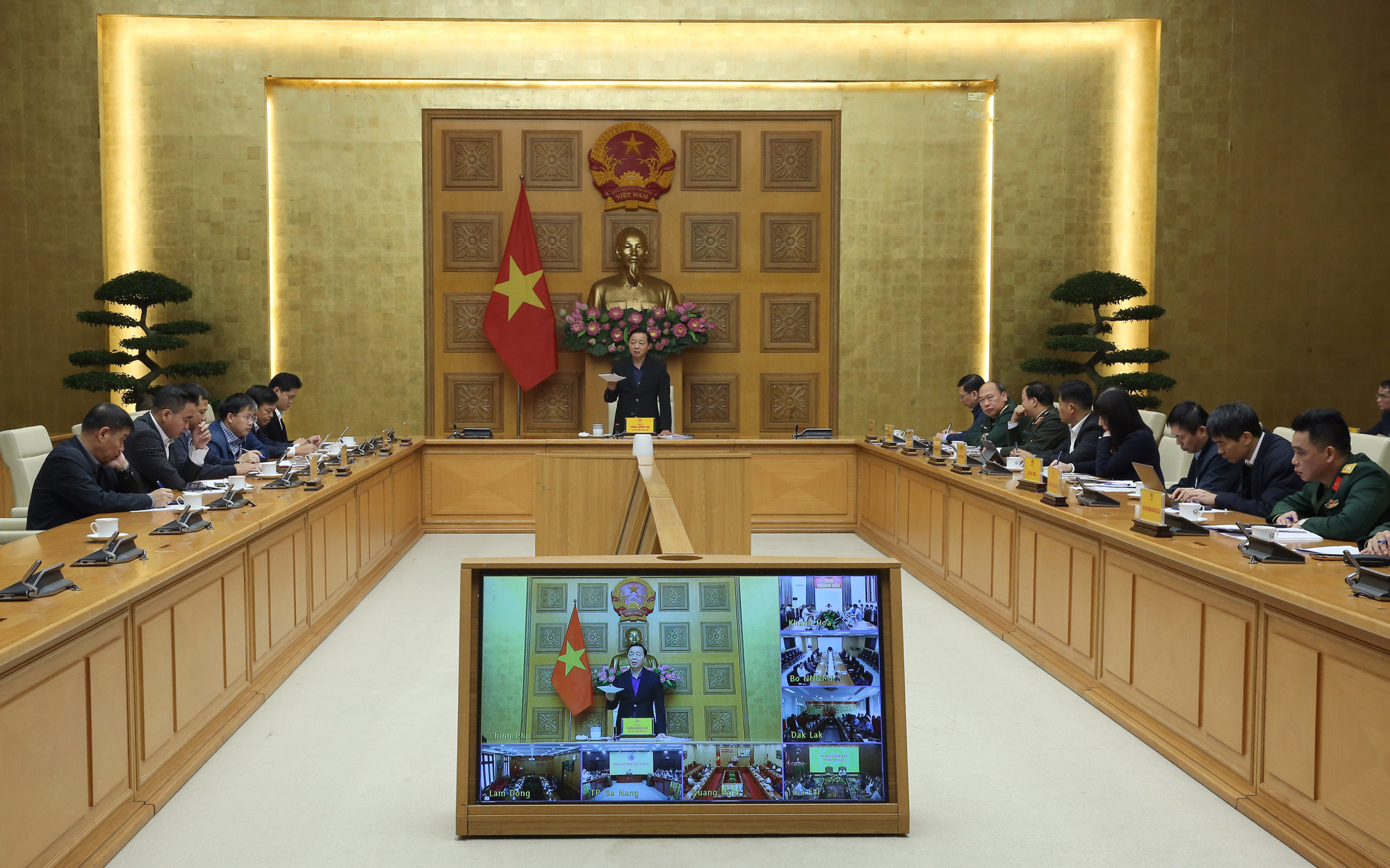 BÃO SỐ 15 diễn biến rất khó lường, nguy cơ xảy ra nhiều loại hình tai biến tự nhiên rất lớn- Ảnh 5. BÃO SỐ 15 diễn biến rất khó lường, nguy cơ xảy ra nhiều loại hình tai biến tự nhiên rất lớn- Ảnh 5.