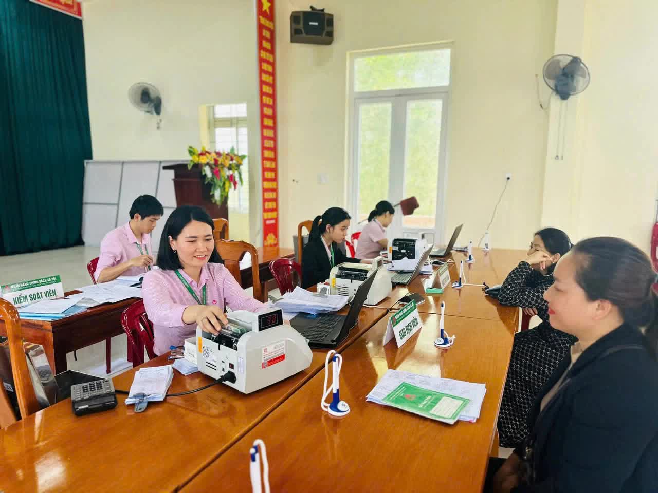 Chi tiết LÃI SUẤT CHO VAY MỚI các chương trình TÍN DỤNG CHÍNH SÁCH áp dụng từ 1/12/2025- Ảnh 1.