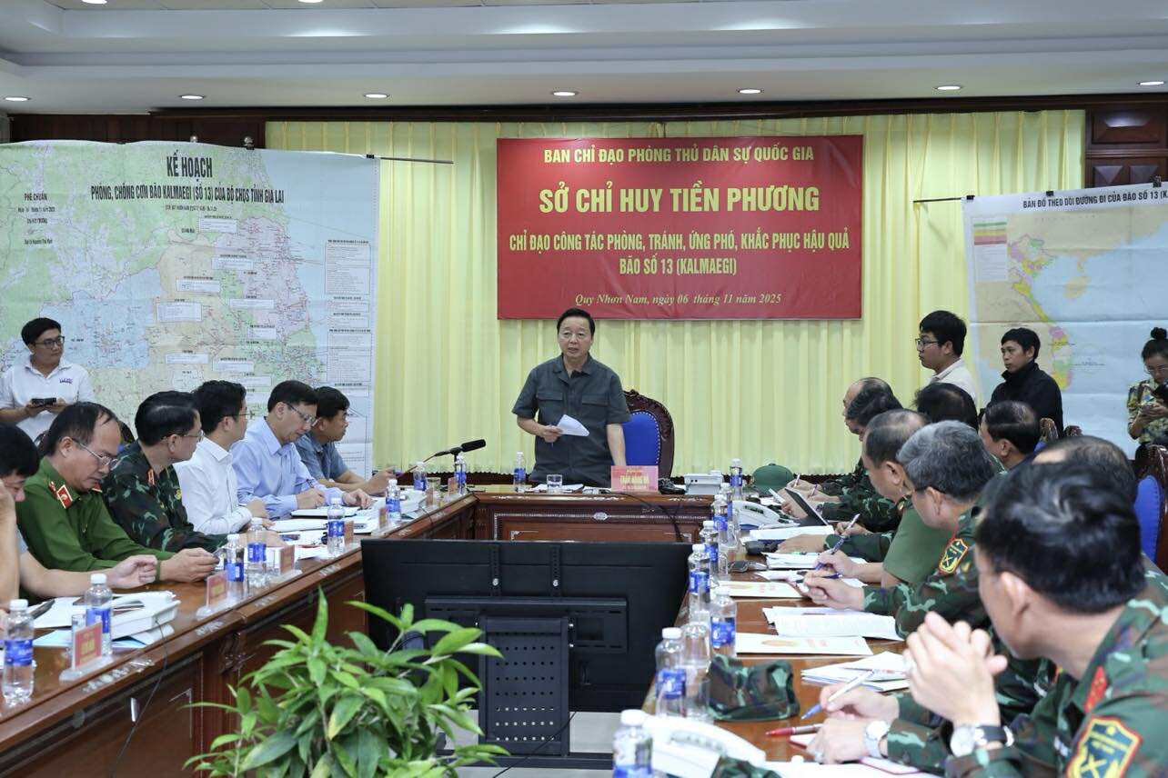 KHẨN CẤP ỨNG PHÓ BÃO SỐ 13- Ảnh 12. KHẨN CẤP ỨNG PHÓ BÃO SỐ 13- Ảnh 12.