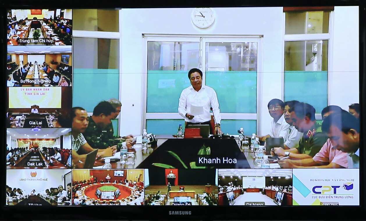 KHẨN CẤP ỨNG PHÓ BÃO SỐ 13- Ảnh 8. KHẨN CẤP ỨNG PHÓ BÃO SỐ 13- Ảnh 8.