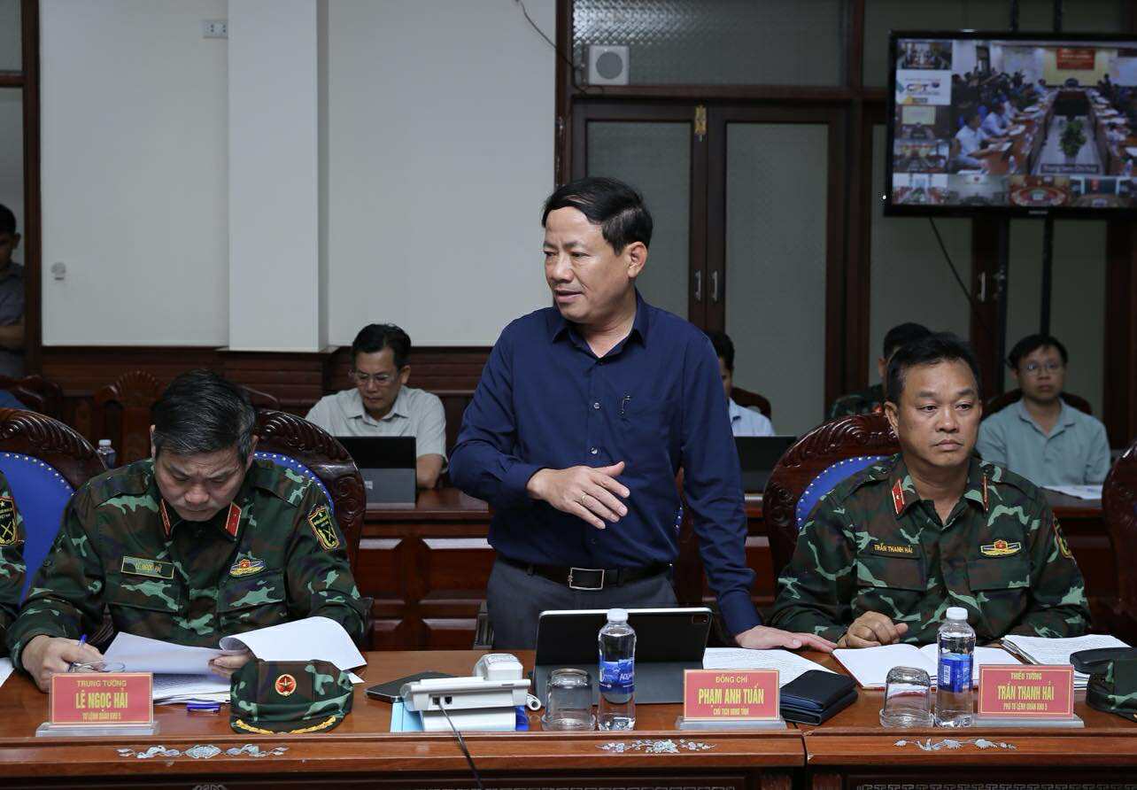 KHẨN CẤP ỨNG PHÓ BÃO SỐ 13- Ảnh 7. KHẨN CẤP ỨNG PHÓ BÃO SỐ 13- Ảnh 7.