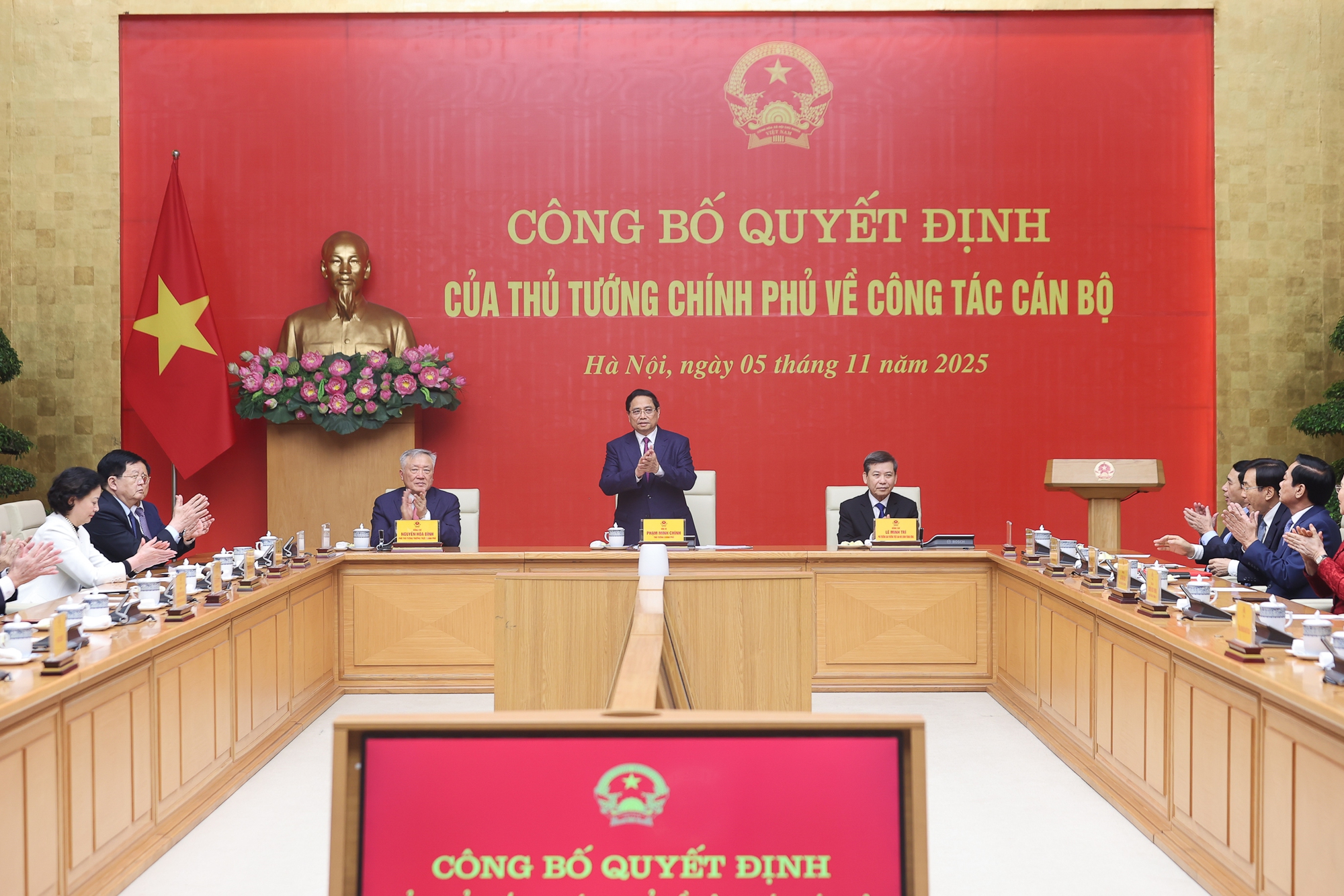 Thủ tướng trao quyết định bổ nhiệm đồng chí Nguyễn Quốc Đoàn giữ chức Phó Tổng Thanh tra Thường trực Thanh tra Chính phủ - Ảnh 1. Thủ tướng trao quyết định bổ nhiệm đồng chí Nguyễn Quốc Đoàn giữ chức Phó Tổng Thanh tra Thường trực Thanh tra Chính phủ - Ảnh 1.