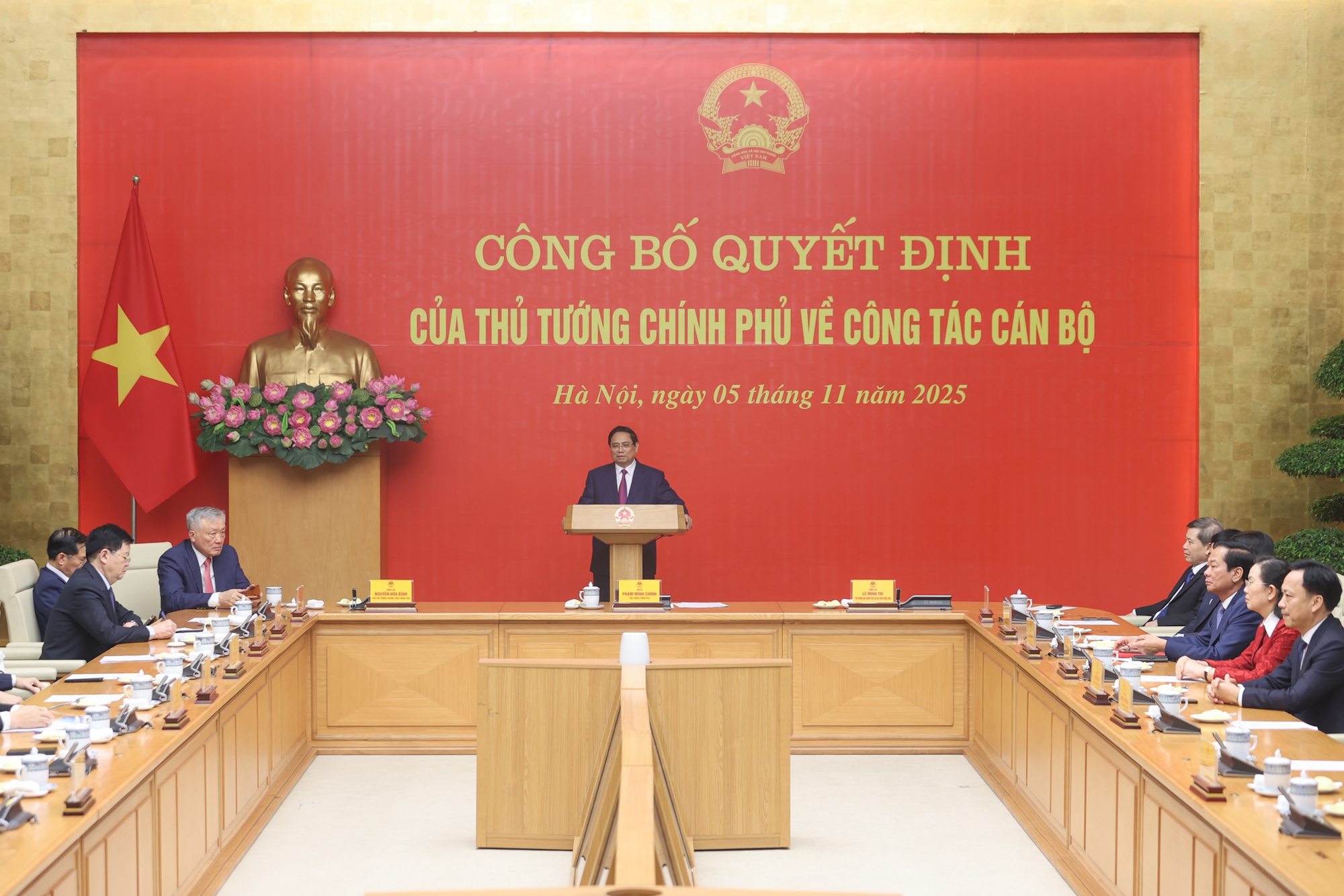 Thủ tướng trao quyết định bổ nhiệm đồng chí Nguyễn Quốc Đoàn giữ chức Phó Tổng Thanh tra Thường trực Thanh tra Chính phủ - Ảnh 4. Thủ tướng trao quyết định bổ nhiệm đồng chí Nguyễn Quốc Đoàn giữ chức Phó Tổng Thanh tra Thường trực Thanh tra Chính phủ - Ảnh 4.