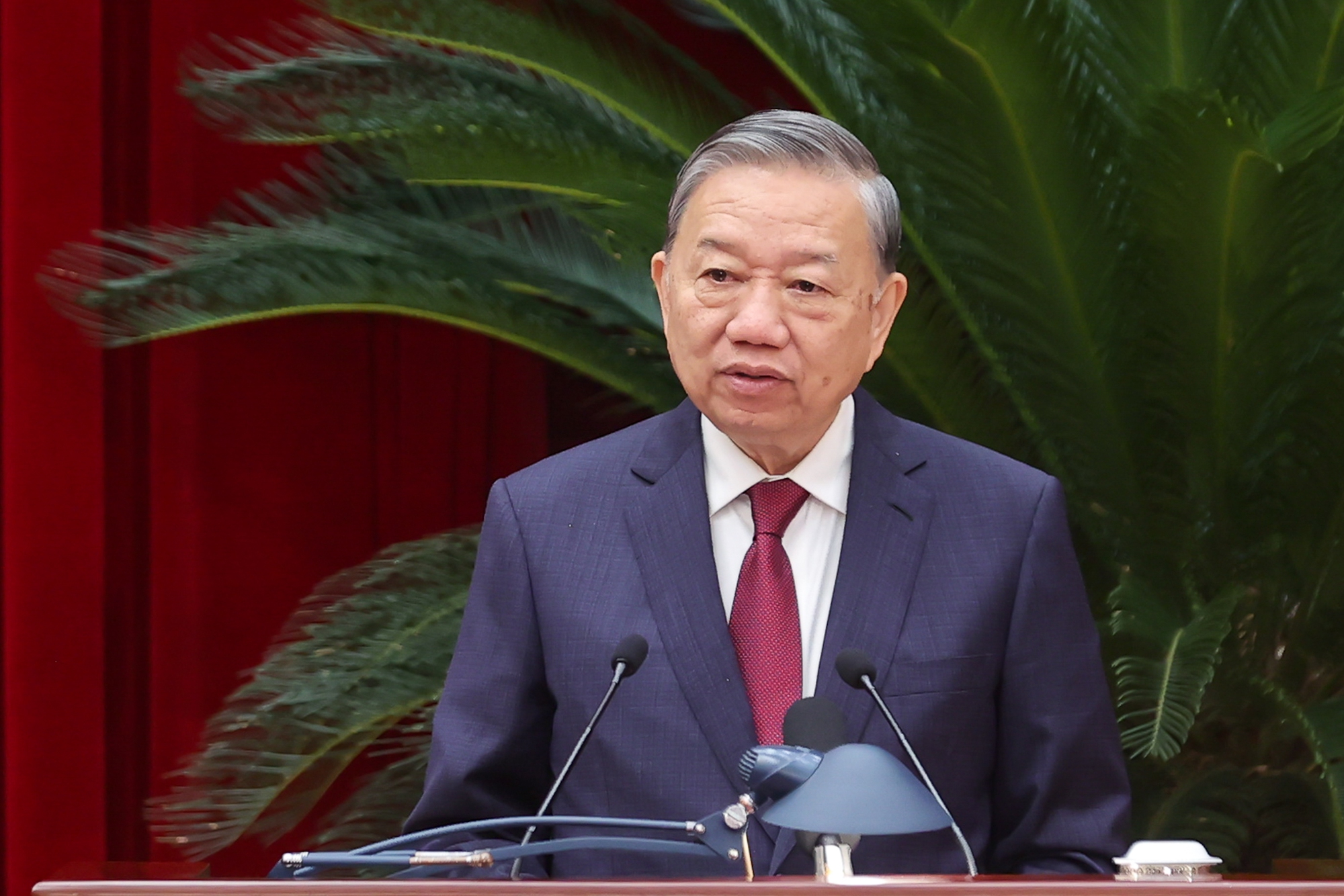 TOÀN VĂN: PHÁT BIỂU BẾ MẠC HỘI NGHỊ TRUNG ƯƠNG 14 KHÓA XIII CỦA TỔNG BÍ THƯ TÔ LÂM- Ảnh 1. TOÀN VĂN: PHÁT BIỂU BẾ MẠC HỘI NGHỊ TRUNG ƯƠNG 14 KHÓA XIII CỦA TỔNG BÍ THƯ TÔ LÂM- Ảnh 1.