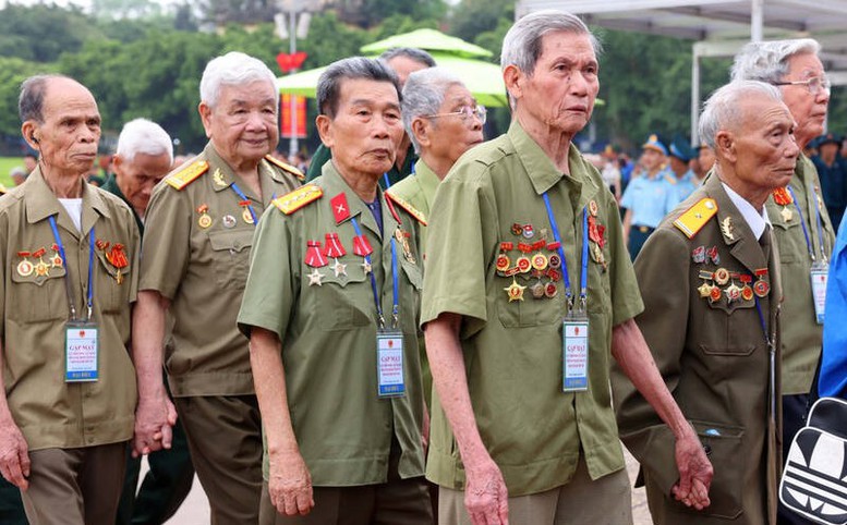 Đề xuất hế độ, chính sách đối với cán bộ, chiến sĩ Công an nhân dân tham gia chiến tranh bảo vệ Tổ quốc, làm nhiệm vụ quốc tế- Ảnh 1. Đề xuất hế độ, chính sách đối với cán bộ, chiến sĩ Công an nhân dân tham gia chiến tranh bảo vệ Tổ quốc, làm nhiệm vụ quốc tế- Ảnh 1.