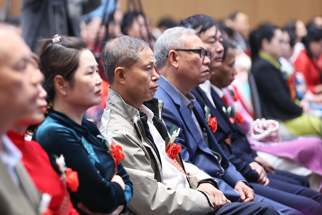 THỦ TƯỚNG ĐỐI THOẠI VỚI NÔNG DÂN NĂM 2025- Ảnh 10. THỦ TƯỚNG ĐỐI THOẠI VỚI NÔNG DÂN NĂM 2025- Ảnh 10.