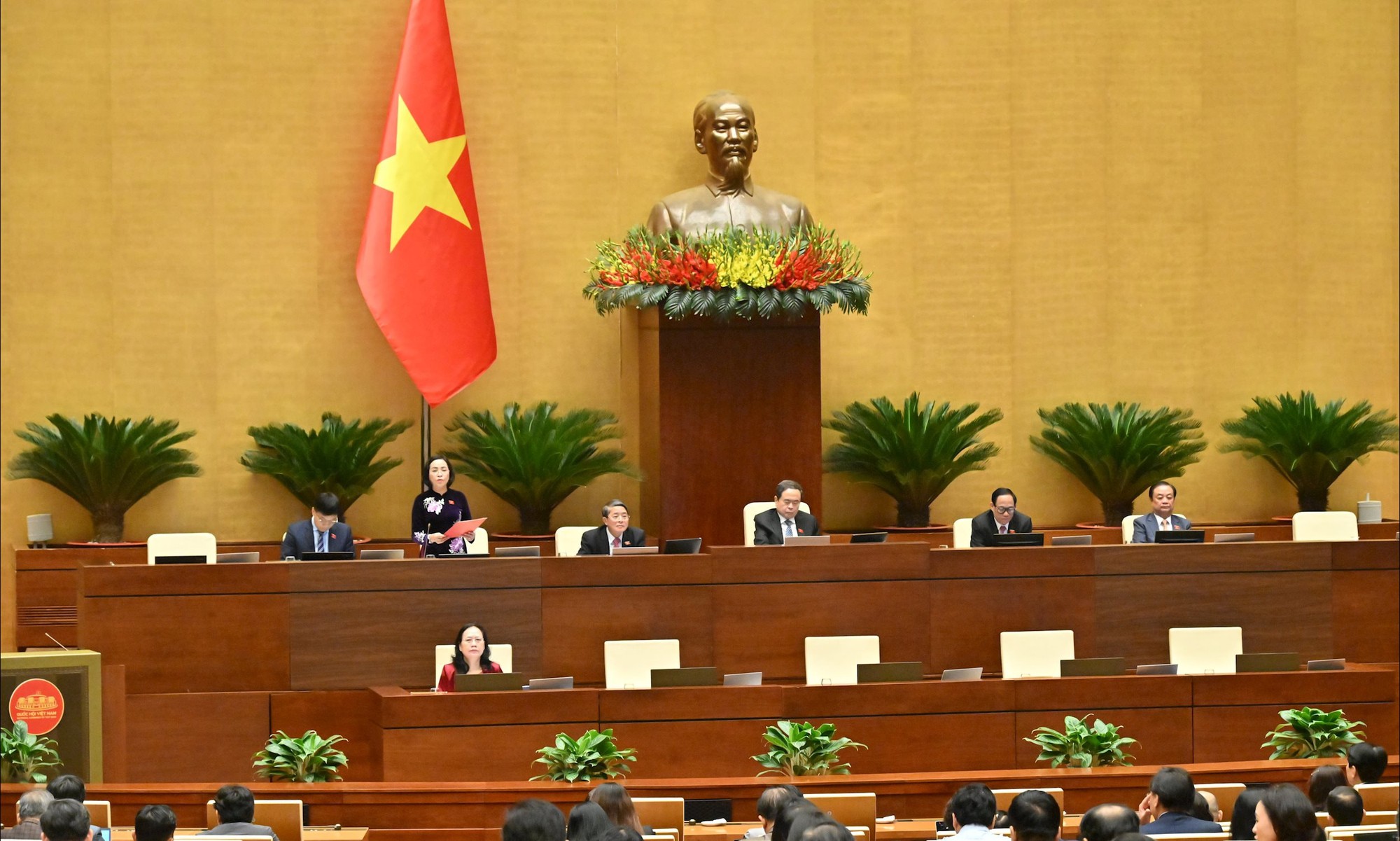 LUẬT DÂN SỐ: Cá nhân, cặp vợ chồng quyết định số con; sinh con thứ 2 phụ nữ được nghỉ 7 tháng - Ảnh 2.