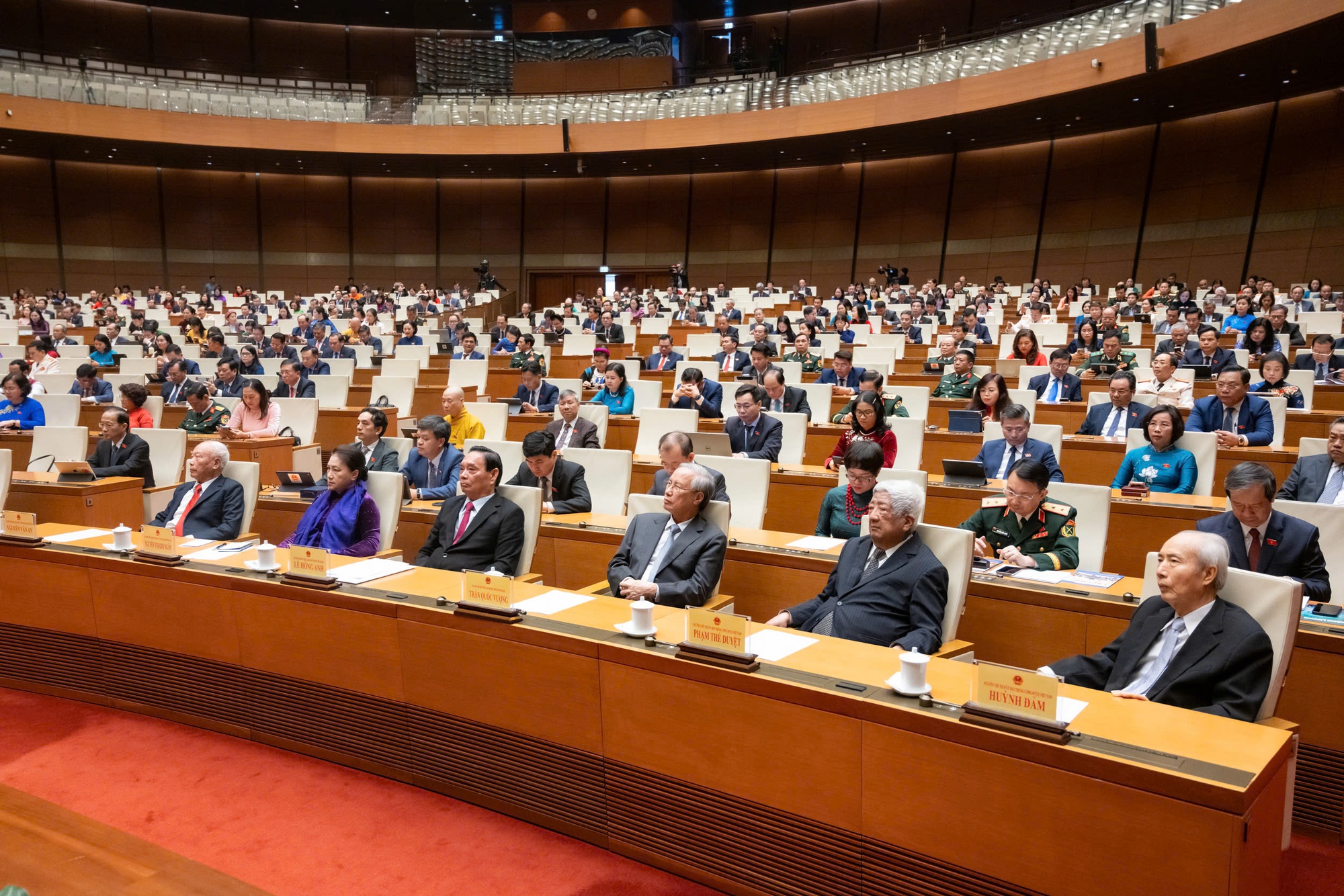 Quốc hội quyết nghị về phụ cấp, tiền lương, lương hưu, trợ cấp cùng nhiều vấn đề quốc kế, dân sinh- Ảnh 21. Quốc hội quyết nghị về phụ cấp, tiền lương, lương hưu, trợ cấp cùng nhiều vấn đề quốc kế, dân sinh- Ảnh 21.