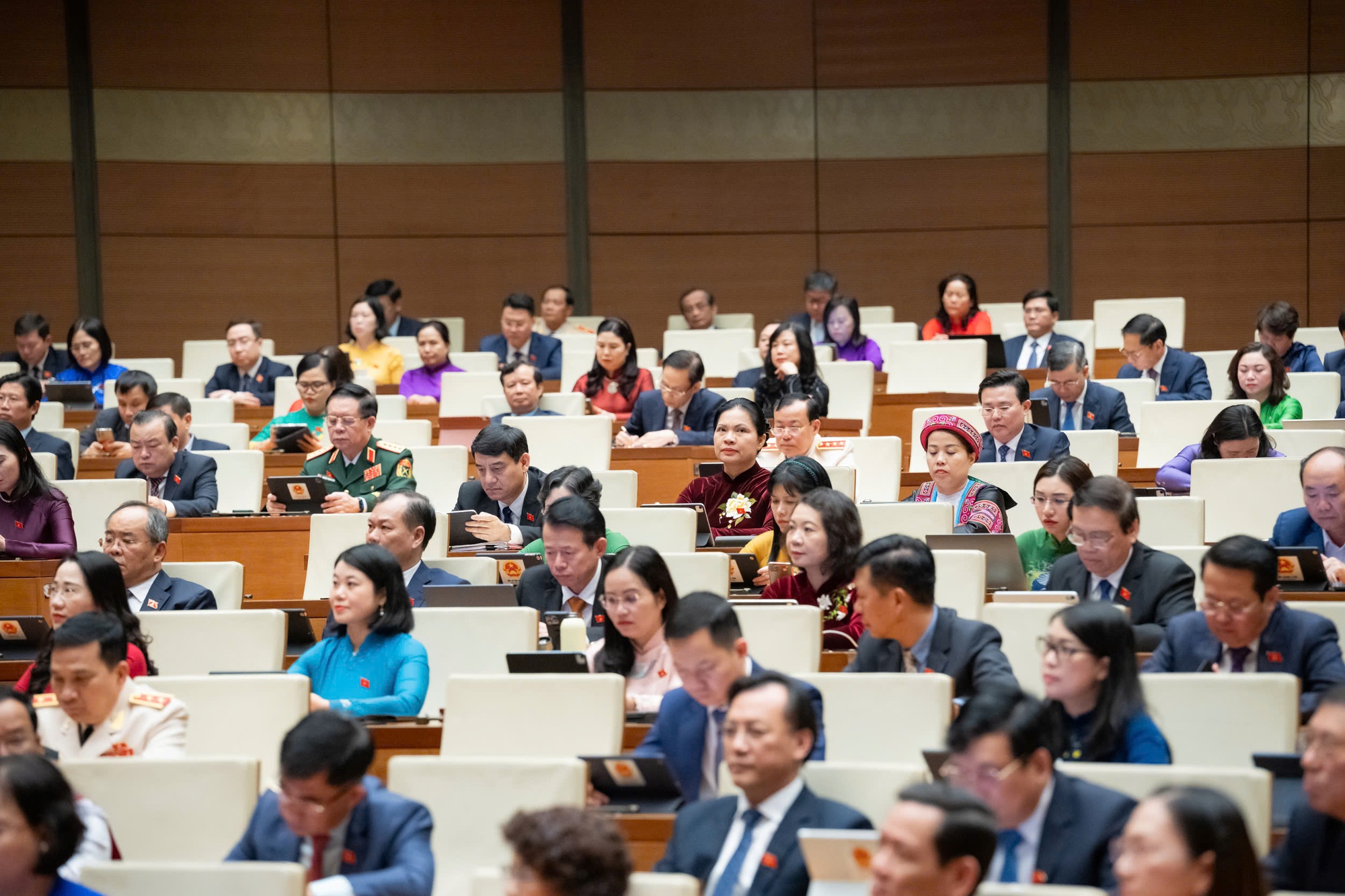 Quốc hội quyết nghị về phụ cấp, tiền lương, lương hưu, trợ cấp cùng nhiều vấn đề quốc kế, dân sinh- Ảnh 15. Quốc hội quyết nghị về phụ cấp, tiền lương, lương hưu, trợ cấp cùng nhiều vấn đề quốc kế, dân sinh- Ảnh 15.