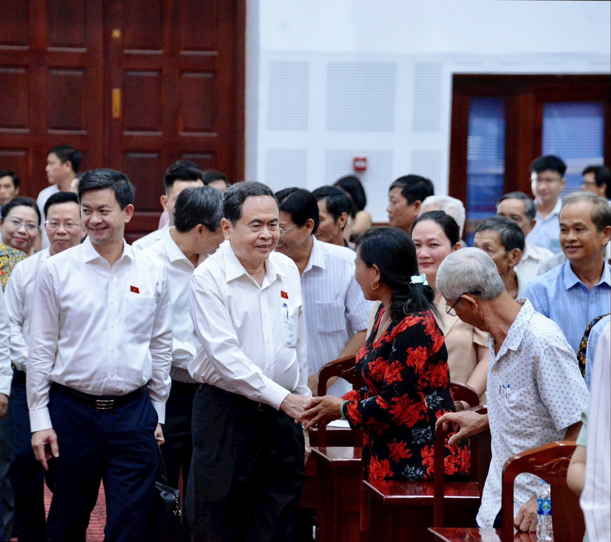 Đề nghị sớm điều chỉnh chế độ tiền lương, phụ cấp, xem xét tăng lương cơ sở; mở rộng chính sách hỗ trợ nhà ở- Ảnh 1. Đề nghị sớm điều chỉnh chế độ tiền lương, phụ cấp, xem xét tăng lương cơ sở; mở rộng chính sách hỗ trợ nhà ở- Ảnh 1.