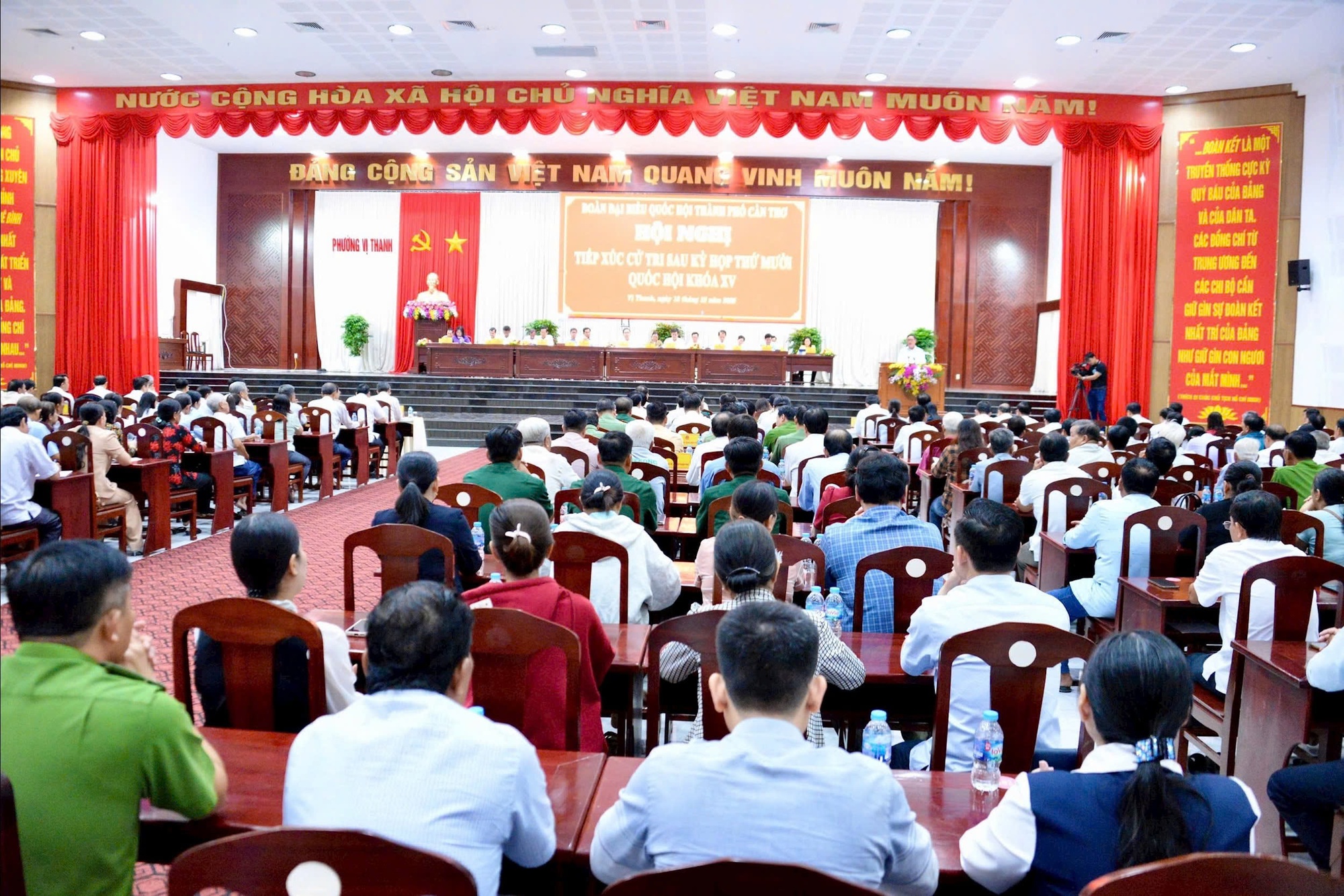 Đề nghị sớm điều chỉnh chế độ tiền lương, phụ cấp, xem xét tăng lương cơ sở; mở rộng chính sách hỗ trợ nhà ở- Ảnh 5. Đề nghị sớm điều chỉnh chế độ tiền lương, phụ cấp, xem xét tăng lương cơ sở; mở rộng chính sách hỗ trợ nhà ở- Ảnh 5.