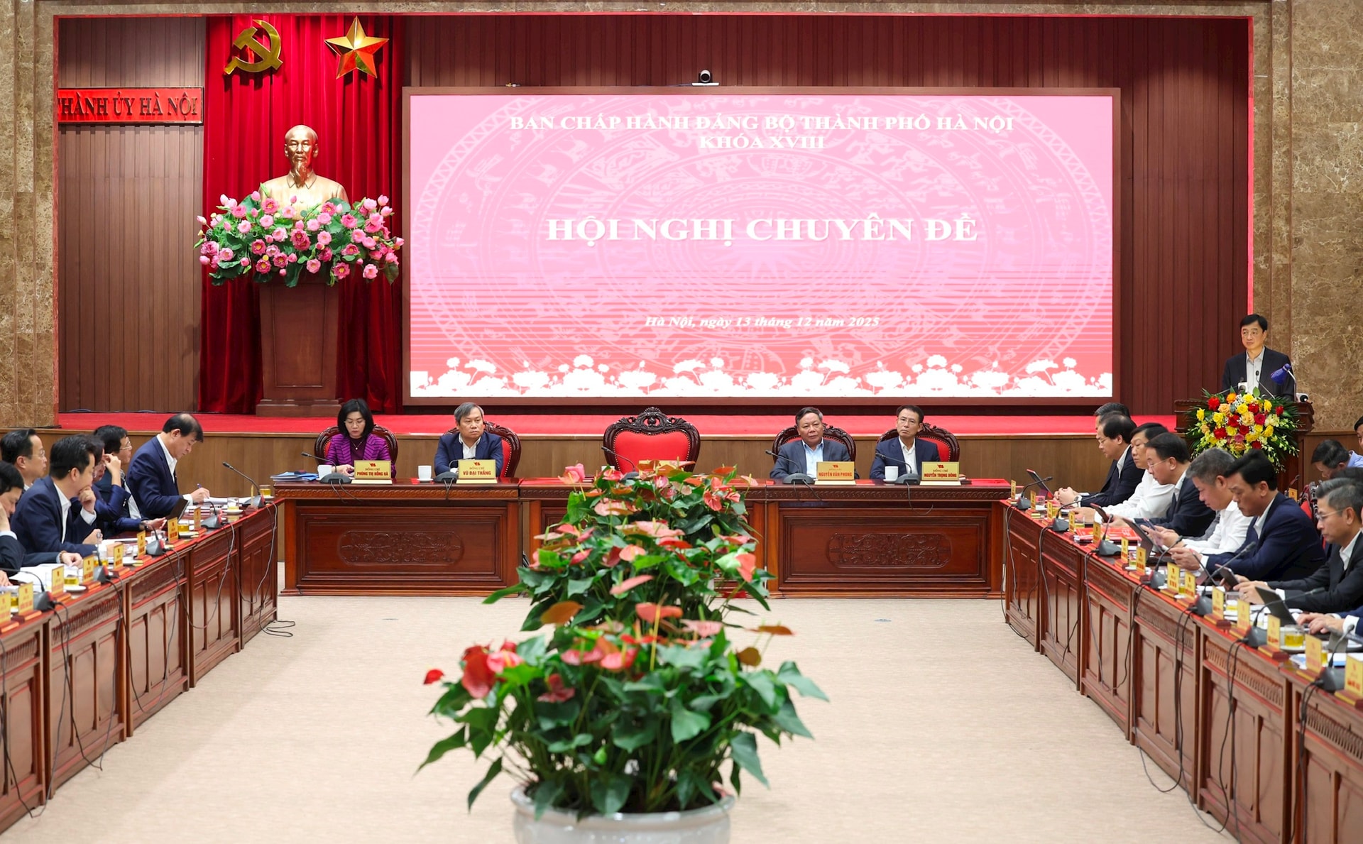 Thông qua chủ trương đầu tư Dự án KHU ĐÔ THỊ THỂ THAO OLYMPIC và TRỤC ĐẠI LỘ CẢNH QUAN SÔNG HỒNG- Ảnh 11. Thông qua chủ trương đầu tư Dự án KHU ĐÔ THỊ THỂ THAO OLYMPIC và TRỤC ĐẠI LỘ CẢNH QUAN SÔNG HỒNG- Ảnh 11.