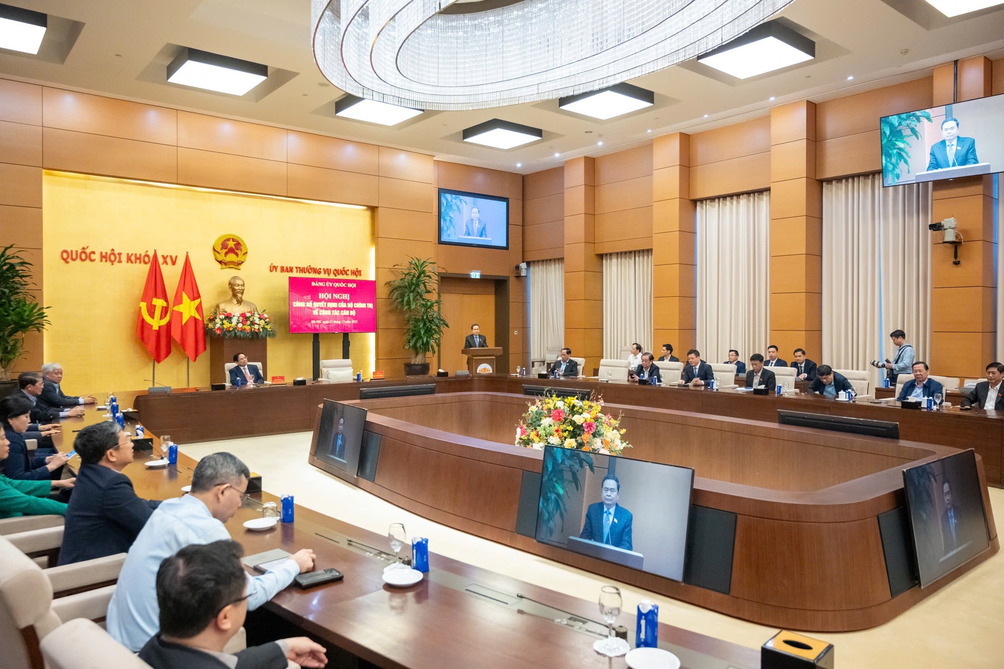 Bộ Chính trị chỉ định đồng chí Nguyễn Hồng Diên giữ chức Phó Bí thư chuyên trách Đảng ủy Quốc hội - Ảnh 9.