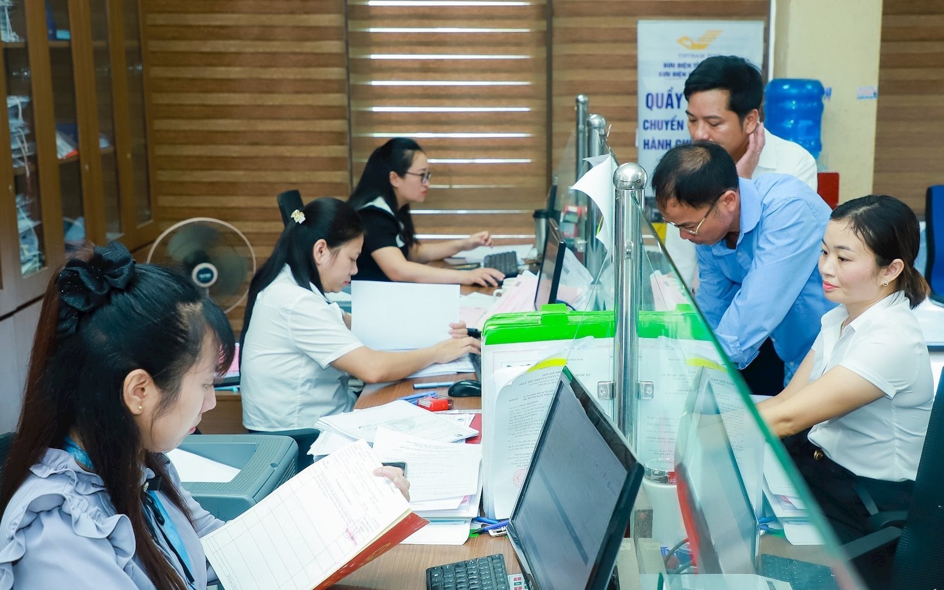 Từ 2026, áp tiêu chí đánh giá, xếp loại chất lượng công chức mới