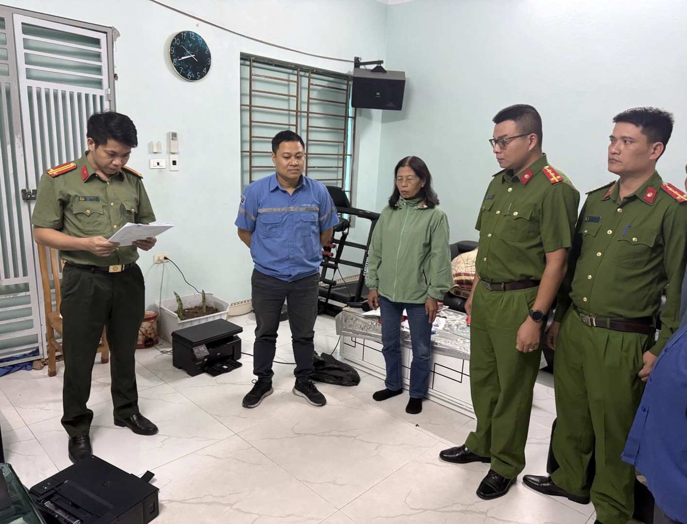 Khởi tố Chi Cục trưởng, Trưởng phòng, Chuyên viên, Giám đốc doanh nghiệp..- Ảnh 1.