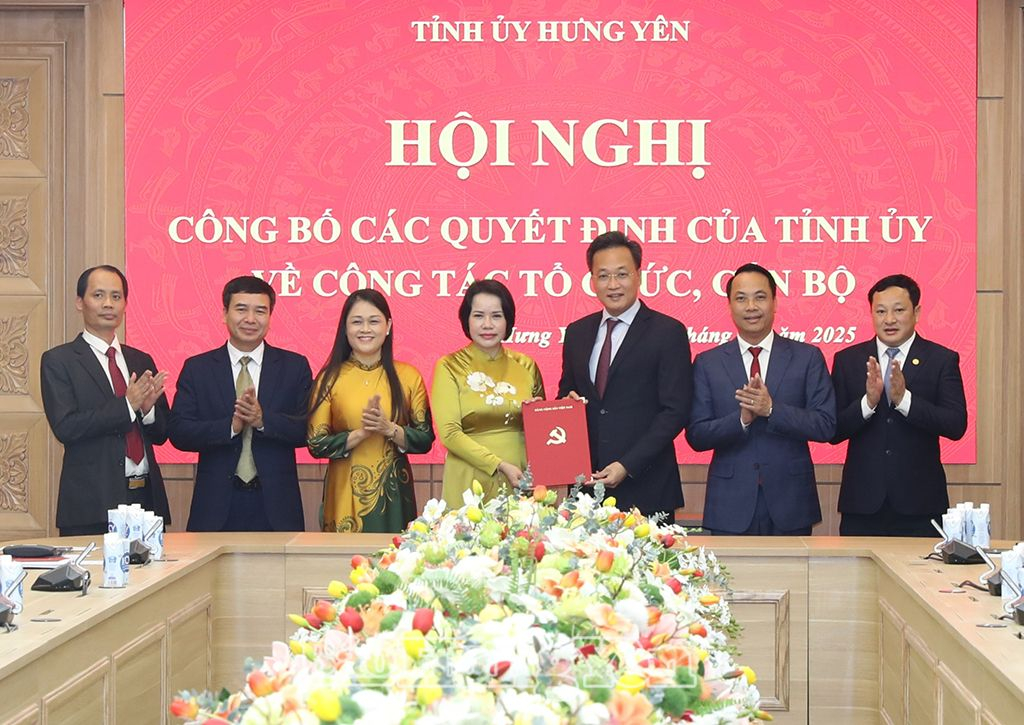 Hưng Yên công bố quyết định sắp xếp bộ máy; chỉ định, bổ nhiệm nhân sự- Ảnh 4.