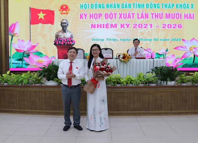 SẮP XẾP BỘ MÁY: Miễn nhiệm Chủ tịch UBND tỉnh để nghỉ hưu trước tuổi; bầu tân Phó Chủ tịch HĐND tỉnh- Ảnh 5.