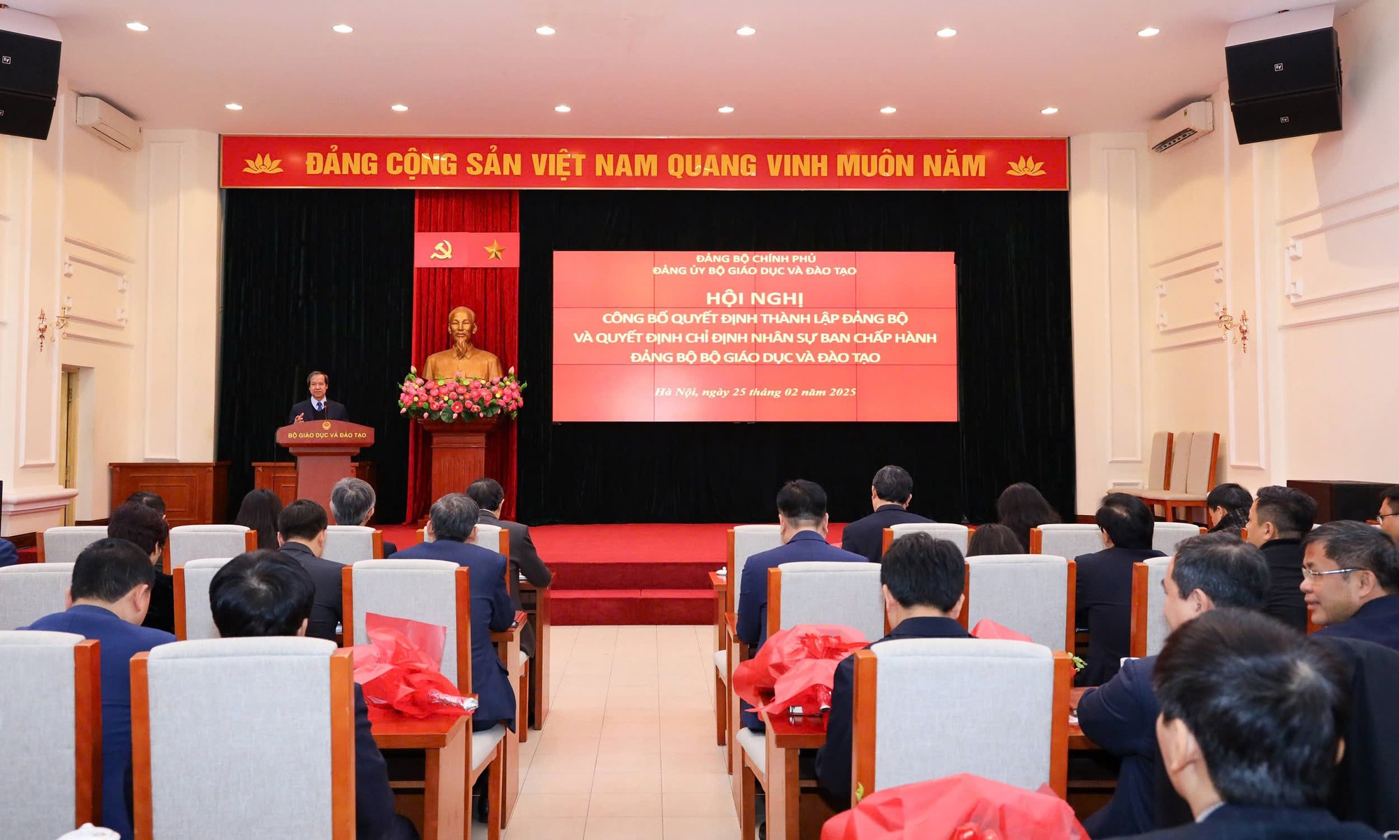 Chỉ định tham gia Ban Chấp hành, Ban Thường vụ, Bí thư, Phó Bí thư Đảng ủy Bộ Giáo dục và Đào tạo- Ảnh 4.