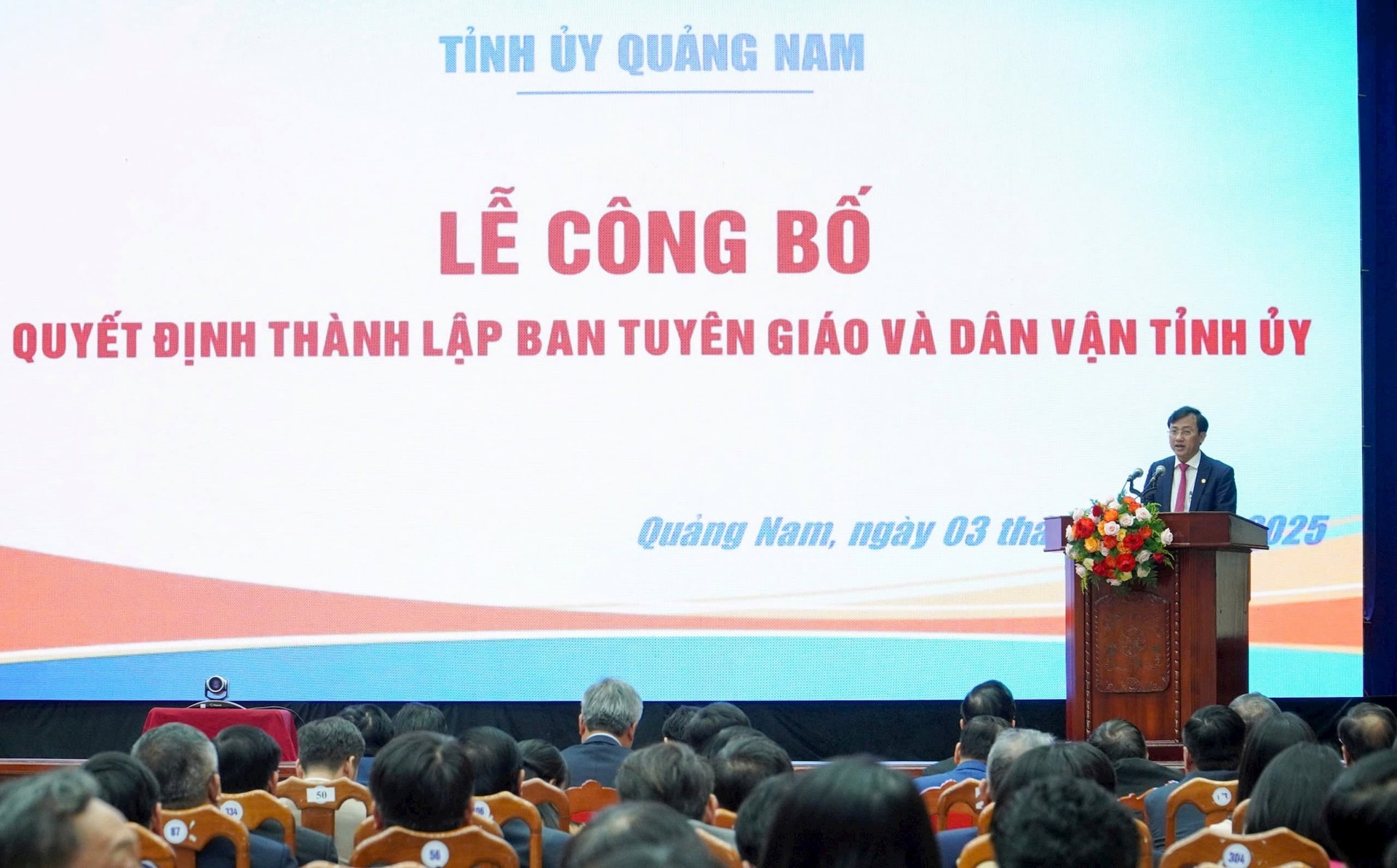 Sắp xếp bộ máy: Bổ nhiệm nữ Trưởng ban và 5 Phó Ban; 5 lãnh đạo phòng xin nghỉ hưu trước tuổi- Ảnh 1.