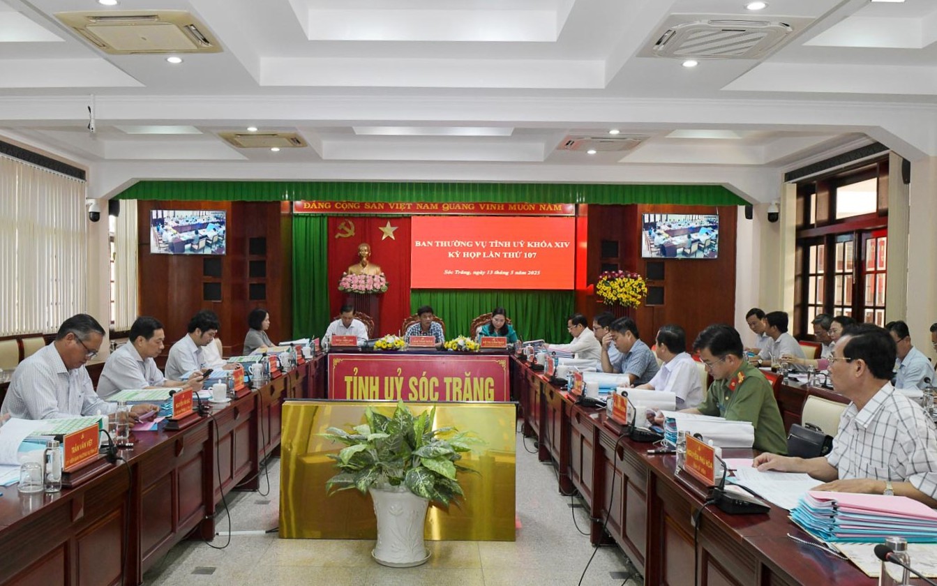 Bỏ cấp huyện; sắp xếp, sáp nhập cấp xã: Cần thành lập các trung tâm dịch vụ công phục vụ người dân