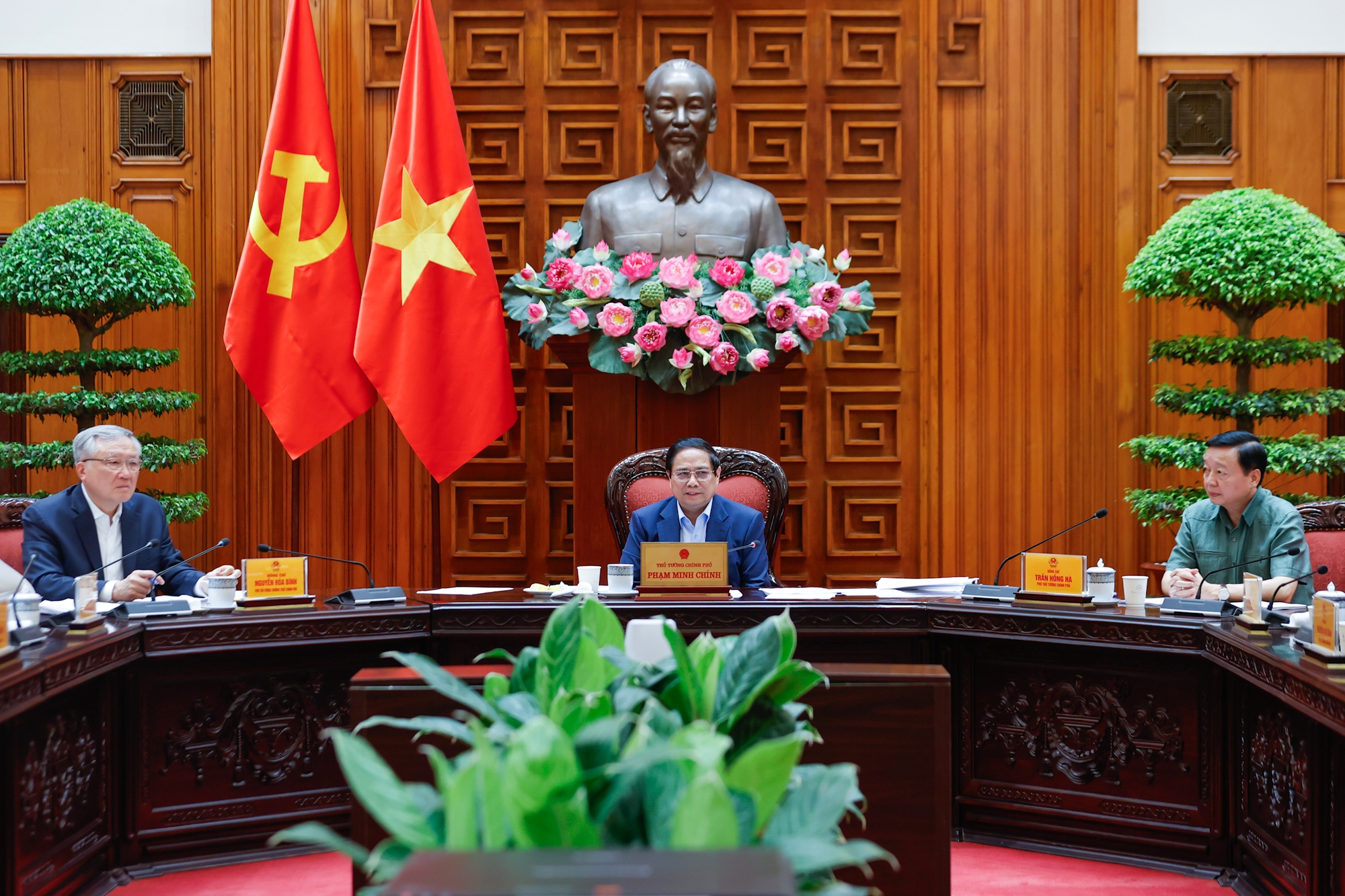 Rà soát phân cấp, phân quyền về ngân sách, nhân sự, đất đai, tài nguyên, tài sản, quyết định đầu tư...- Ảnh 9.