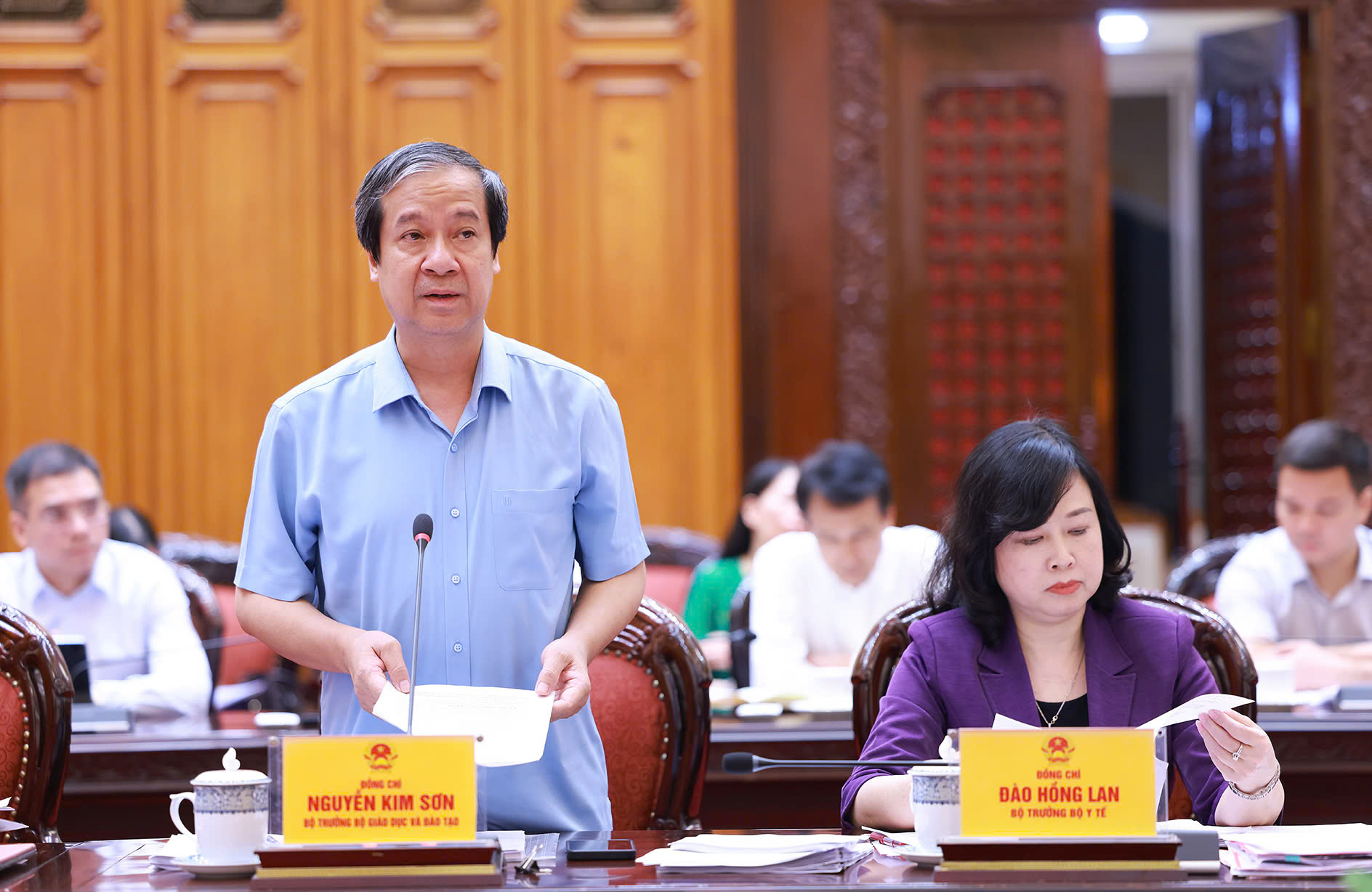 Đề xuất lộ trình miễn viện phí; chính sách đãi ngộ đặc biệt cho nhân lực y tế; phổ cập tiếng Anh...- Ảnh 5. Đề xuất lộ trình miễn viện phí; chính sách đãi ngộ đặc biệt cho nhân lực y tế; phổ cập tiếng Anh...- Ảnh 5.