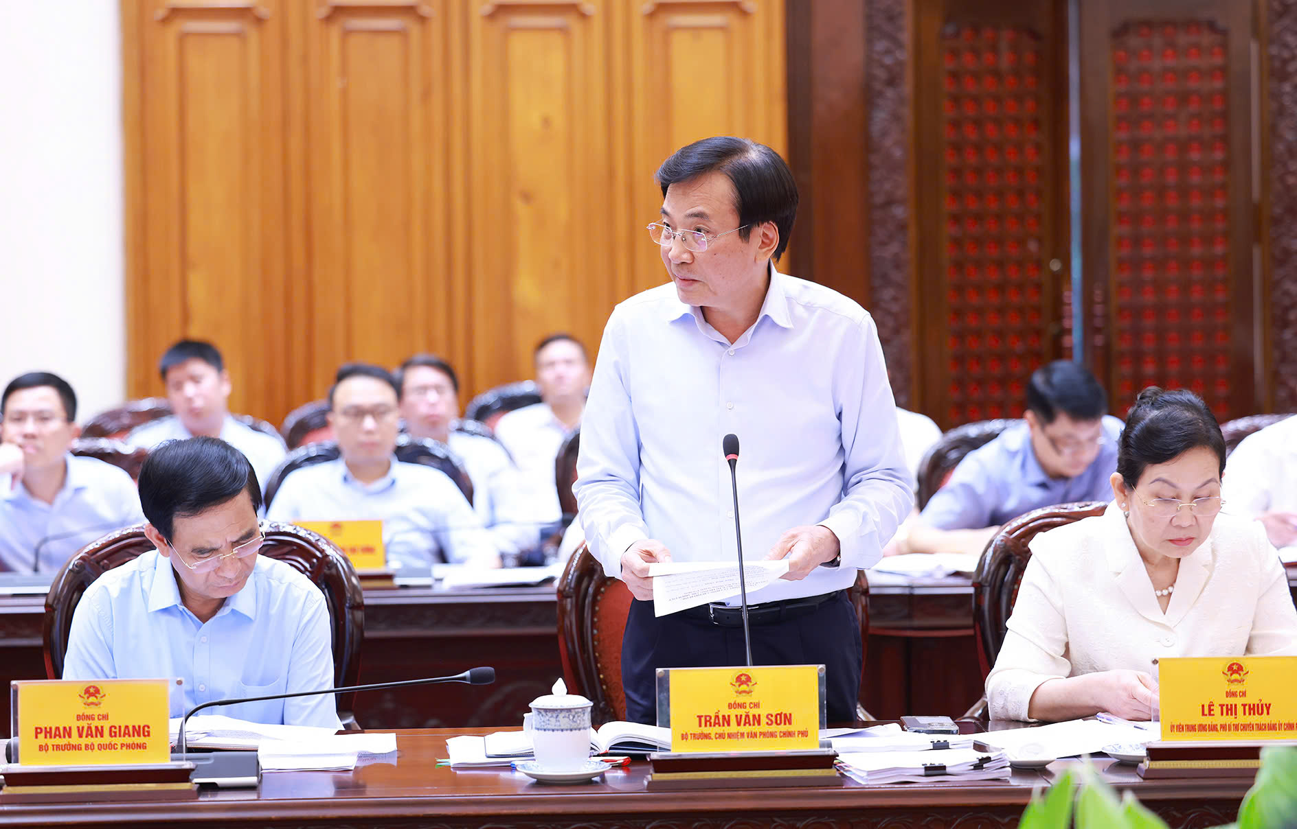 Đề xuất lộ trình miễn viện phí; chính sách đãi ngộ đặc biệt cho nhân lực y tế; phổ cập tiếng Anh...- Ảnh 3. Đề xuất lộ trình miễn viện phí; chính sách đãi ngộ đặc biệt cho nhân lực y tế; phổ cập tiếng Anh...- Ảnh 3.