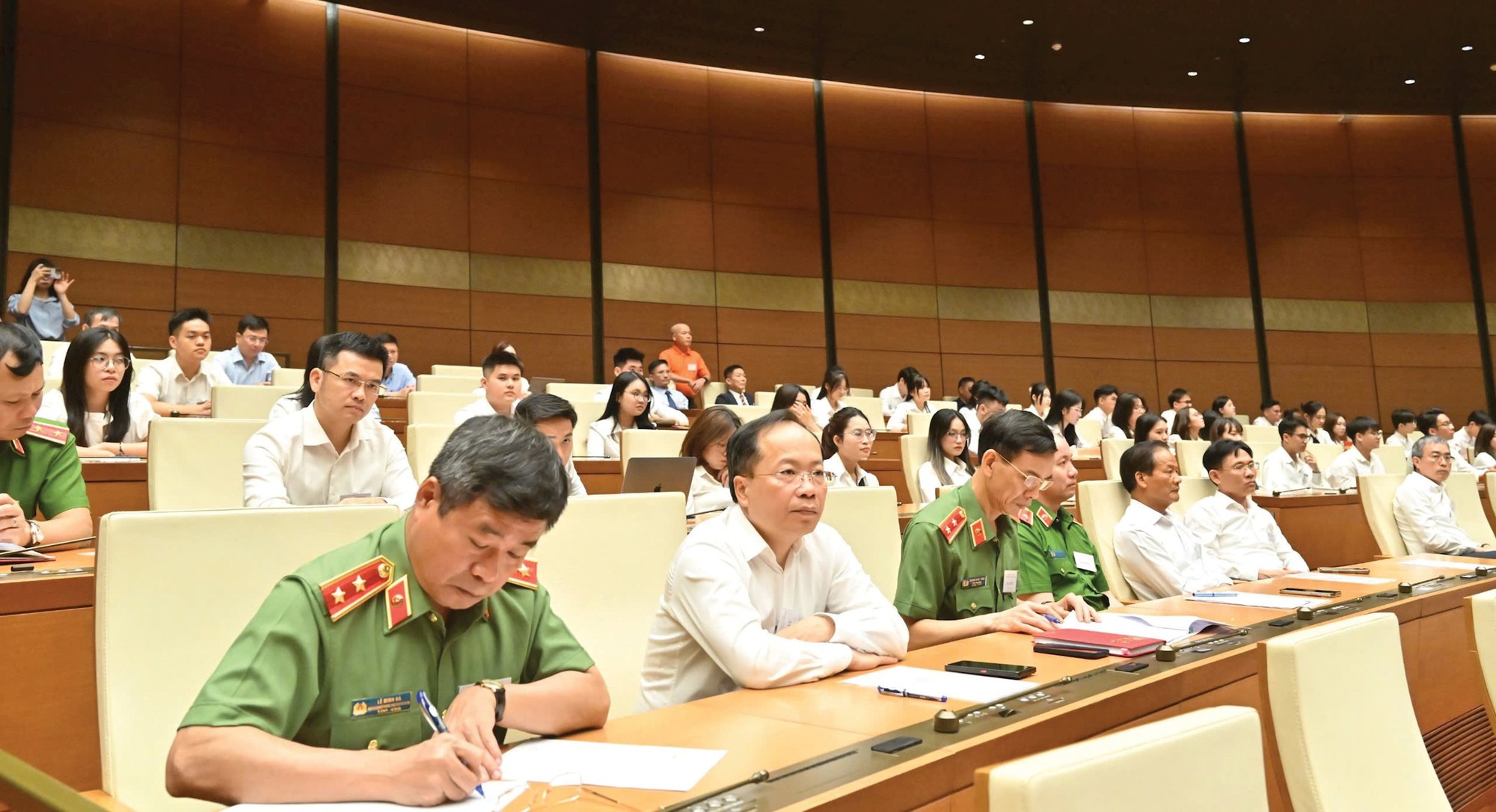 TỔNG THUẬT: HỘI NGHỊ TOÀN QUỐC TRIỂN KHAI NGHỊ QUYẾT 66-NQ/TW VÀ NGHỊ QUYẾT 68-NQ/TW CỦA BỘ CHÍNH TRỊ- Ảnh 20. TỔNG THUẬT: HỘI NGHỊ TOÀN QUỐC TRIỂN KHAI NGHỊ QUYẾT 66-NQ/TW VÀ NGHỊ QUYẾT 68-NQ/TW CỦA BỘ CHÍNH TRỊ- Ảnh 20.