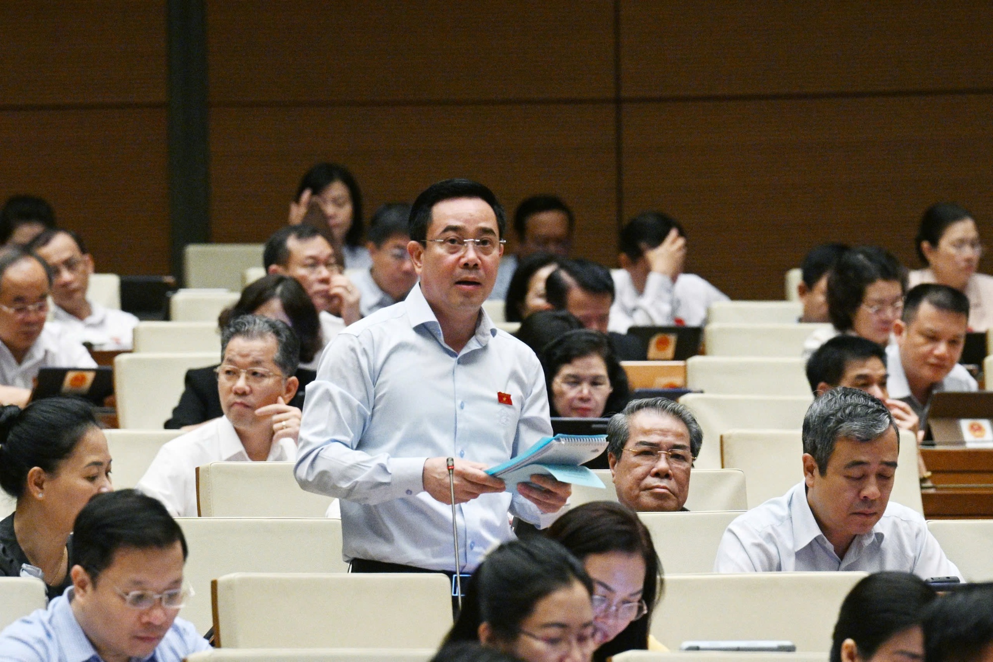 Sửa Luật Bầu cử: Đề xuất UBND cấp xã quyết định khu vực bỏ phiếu- Ảnh 4. Sửa Luật Bầu cử: Đề xuất UBND cấp xã quyết định khu vực bỏ phiếu- Ảnh 4.