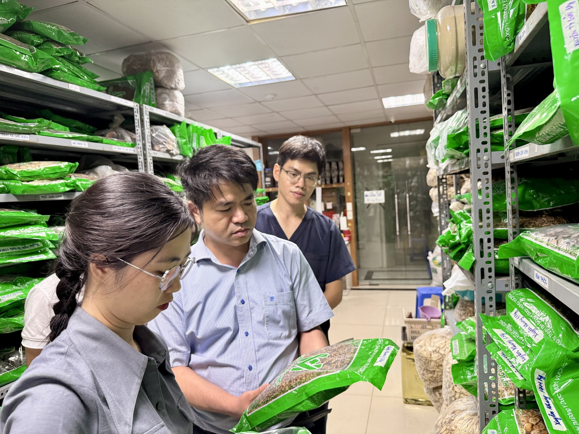 Thành lập 15 tổ kiểm tra kinh doanh dược phẩm, mỹ phẩm, thực phẩm chức năng, thuốc cổ truyền, thiết bị y tế- Ảnh 1.