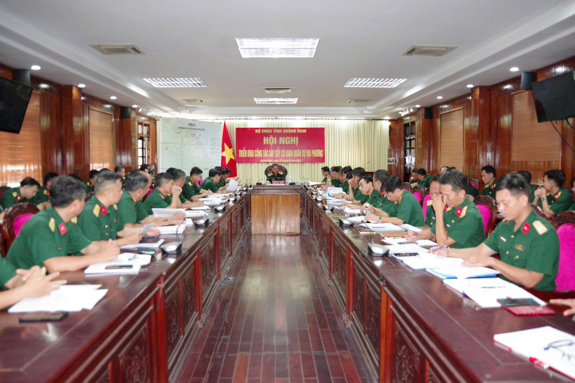 Rà soát, sắp xếp đội ngũ cán bộ, sĩ quan, quân nhân chuyên nghiệp- Ảnh 1. Rà soát, sắp xếp đội ngũ cán bộ, sĩ quan, quân nhân chuyên nghiệp- Ảnh 1.