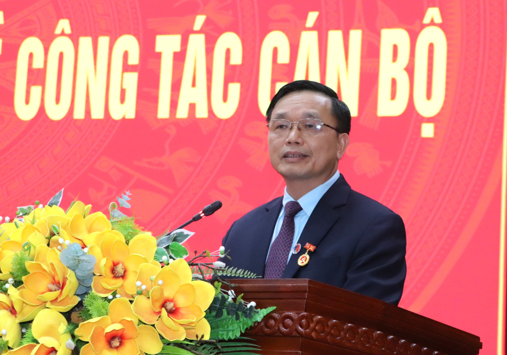 Chủ tịch HĐND, Chủ tịch UBND tỉnh, Trưởng Ban Nội chính, Phó Chủ nhiệm Thường trực UBKT Tỉnh ủy nghỉ hưu trước tuổi- Ảnh 4. Chủ tịch HĐND, Chủ tịch UBND tỉnh, Trưởng Ban Nội chính, Phó Chủ nhiệm Thường trực UBKT Tỉnh ủy nghỉ hưu trước tuổi- Ảnh 4.