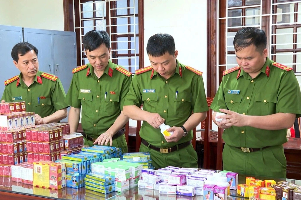 Xử lý nghiêm hoạt động sản xuất, buôn bán thuốc chữa bệnh giả, sữa giả- Ảnh 1. Xử lý nghiêm hoạt động sản xuất, buôn bán thuốc chữa bệnh giả, sữa giả- Ảnh 1.