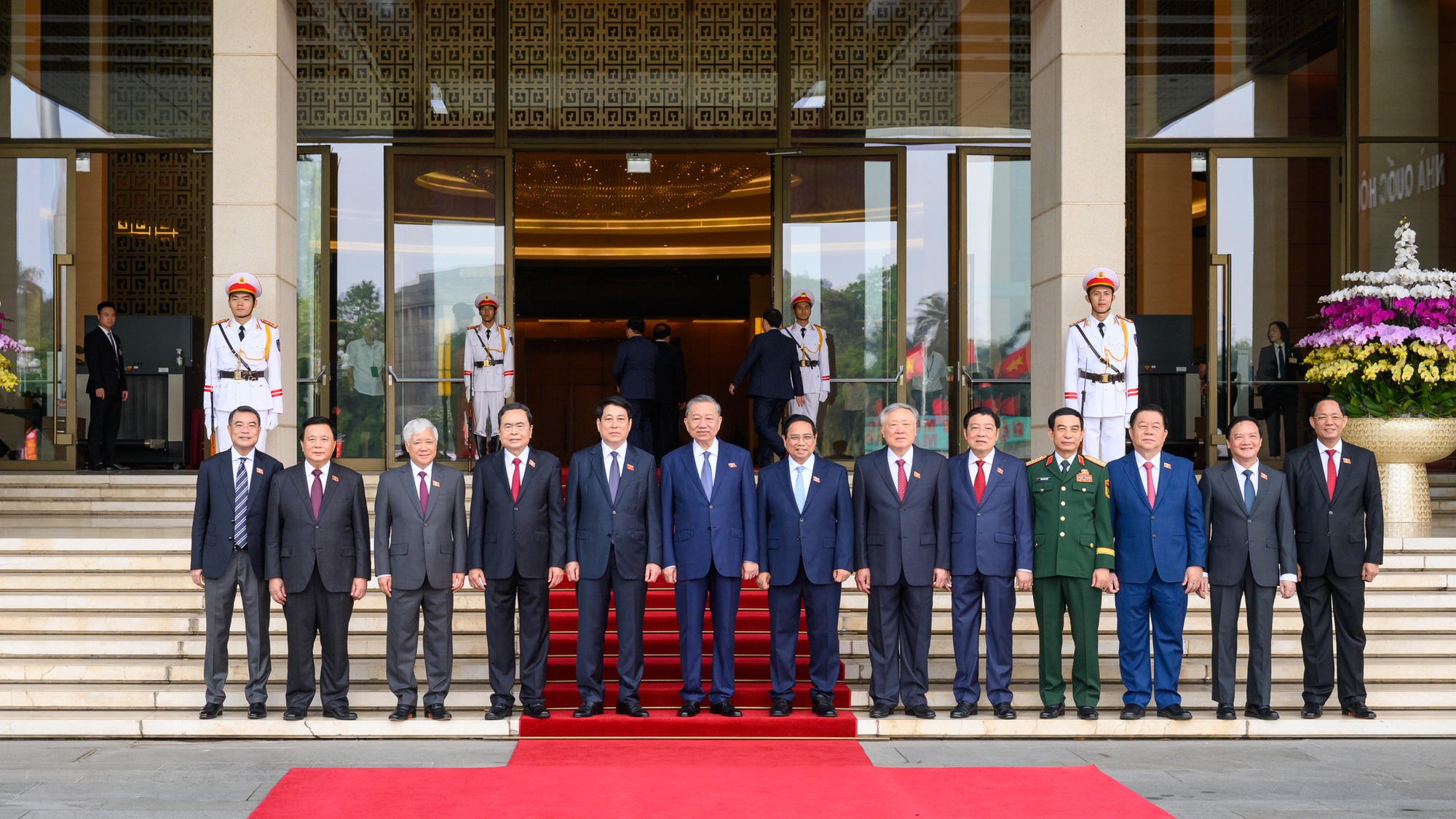 TỔNG THUẬT: QUỐC HỘI KHAI MẠC KỲ HỌP THỨ 9- KỲ HỌP ĐẶC BIỆT QUAN TRỌNG, QUYẾT ĐỊNH NHỮNG VẤN ĐỀ CÓ Ý NGHĨA LỊCH SỬ- Ảnh 22.