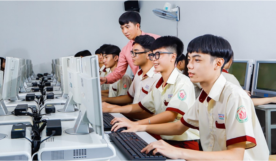 Giải trình, tiếp thu, chỉnh lý dự thảo Luật Nhà giáo về chính sách tiền lương, kéo dài tuổi nghỉ hưu,... - Ảnh 3. Giải trình, tiếp thu, chỉnh lý dự thảo Luật Nhà giáo về chính sách tiền lương, kéo dài tuổi nghỉ hưu,... - Ảnh 3.