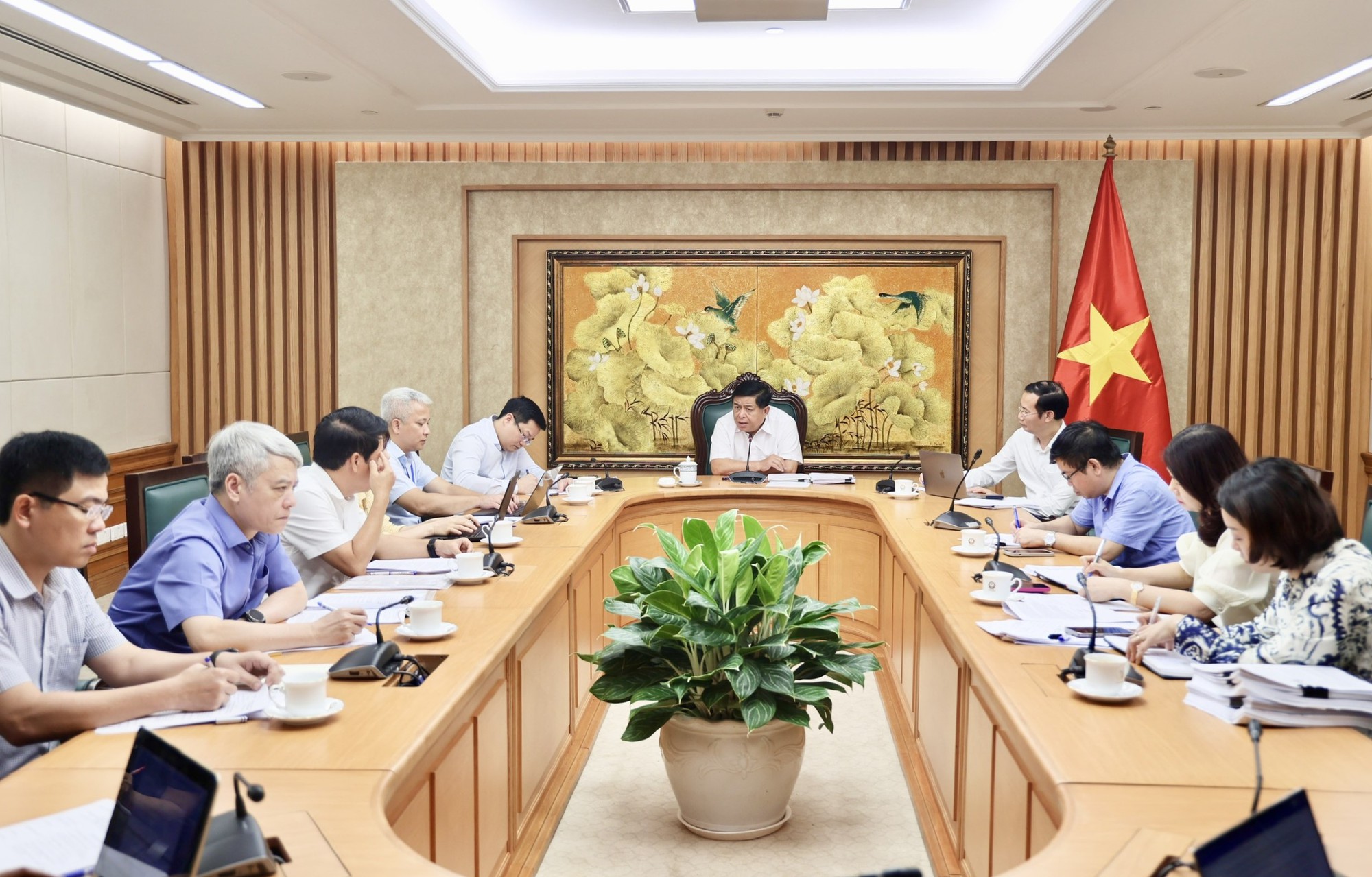 Trình ban hành Nghị định mới về đăng ký doanh nghiệp trước 1/7; khẩn trương sửa đổi quy định về hộ kinh doanh, hợp tác xã- Ảnh 2. Trình ban hành Nghị định mới về đăng ký doanh nghiệp trước 1/7; khẩn trương sửa đổi quy định về hộ kinh doanh, hợp tác xã- Ảnh 2.
