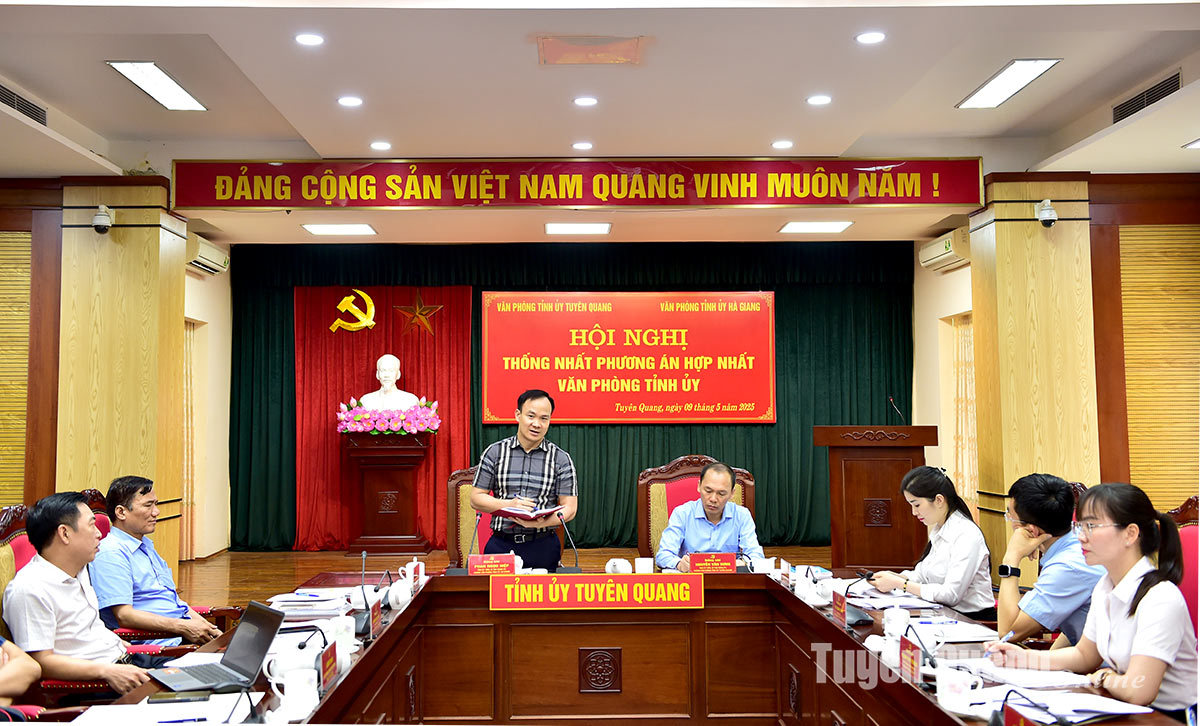 Thống nhất phương án hợp nhất 2 Văn phòng Tỉnh ủy- Ảnh 2. Thống nhất phương án hợp nhất 2 Văn phòng Tỉnh ủy- Ảnh 2.