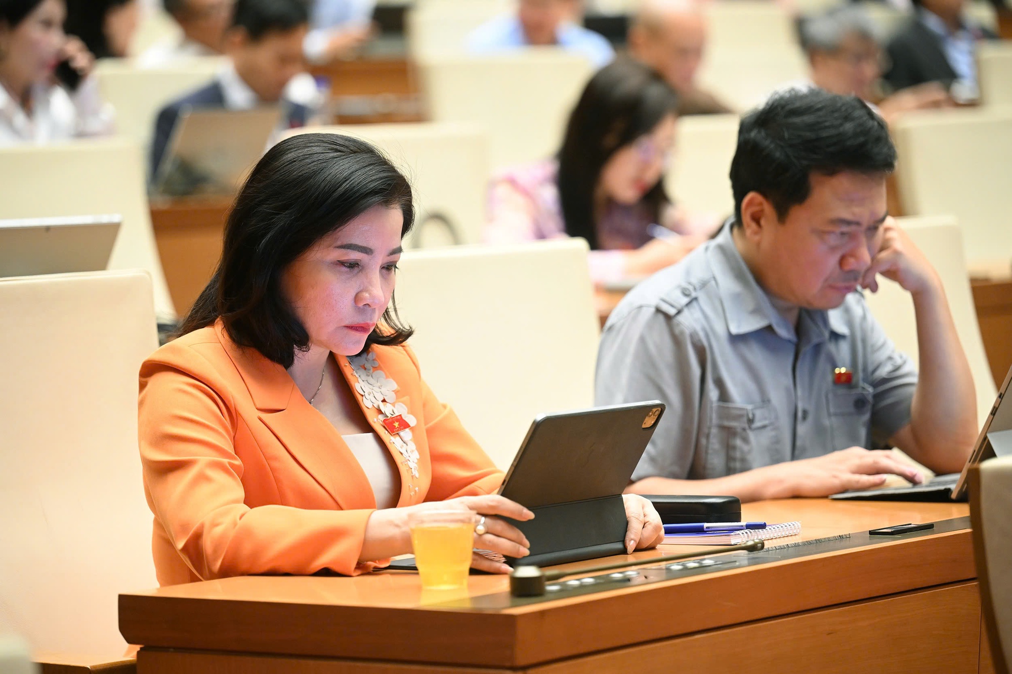 Kiến nghị đẩy nhanh tiến độ cải cách tiền lương; có chính sách rõ ràng đối với CBCC, người hoạt động không chuyên trách cấp xã- Ảnh 6. Kiến nghị đẩy nhanh tiến độ cải cách tiền lương; có chính sách rõ ràng đối với CBCC, người hoạt động không chuyên trách cấp xã- Ảnh 6.