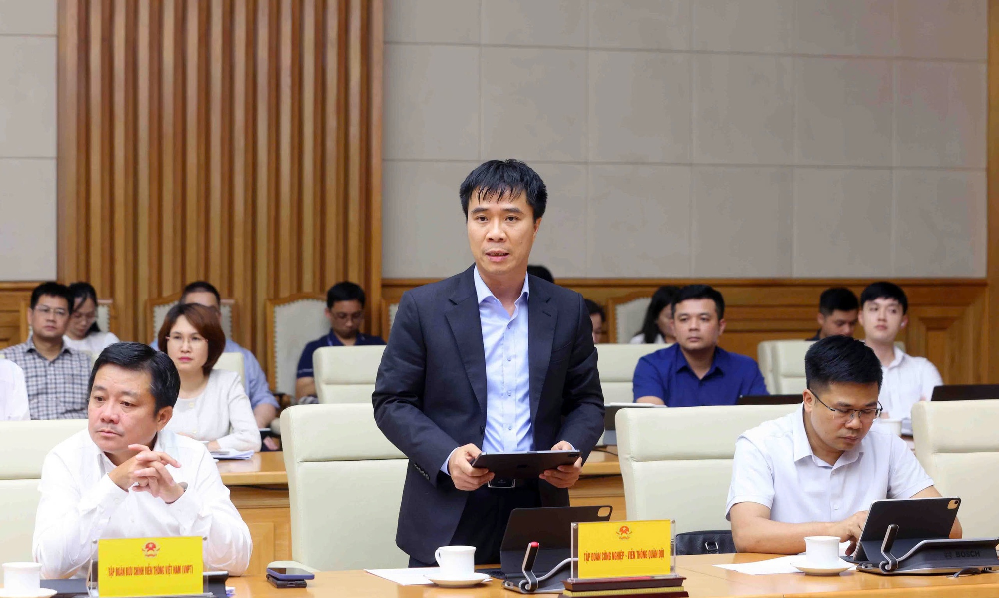 CÔNG BỐ CÁC NGHỊ ĐỊNH VỀ PHÂN CẤP, PHÂN QUYỀN; PHÂN ĐỊNH THẨM QUYỀN- Ảnh 7. CÔNG BỐ CÁC NGHỊ ĐỊNH VỀ PHÂN CẤP, PHÂN QUYỀN; PHÂN ĐỊNH THẨM QUYỀN- Ảnh 7.
