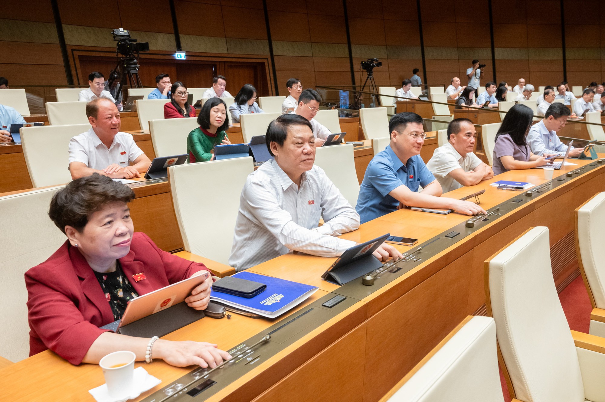 Thông qua Luật sửa đổi, bổ sung một số điều của Luật Quảng cáo- Ảnh 3. Thông qua Luật sửa đổi, bổ sung một số điều của Luật Quảng cáo- Ảnh 3.