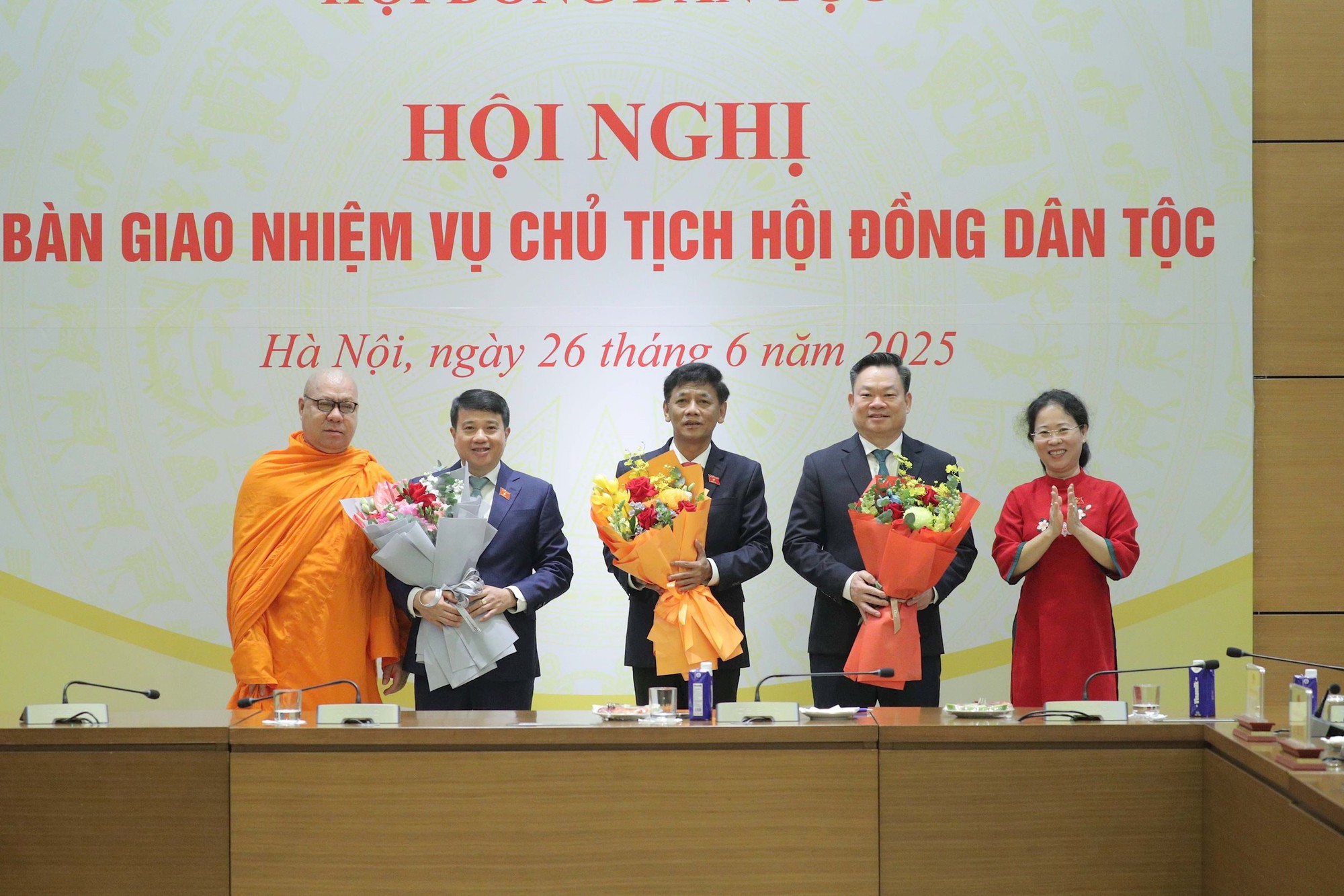 Hai Ủy viên Trung ương được bầu giữ chức vụ mới- Ảnh 10. Hai Ủy viên Trung ương được bầu giữ chức vụ mới- Ảnh 10.