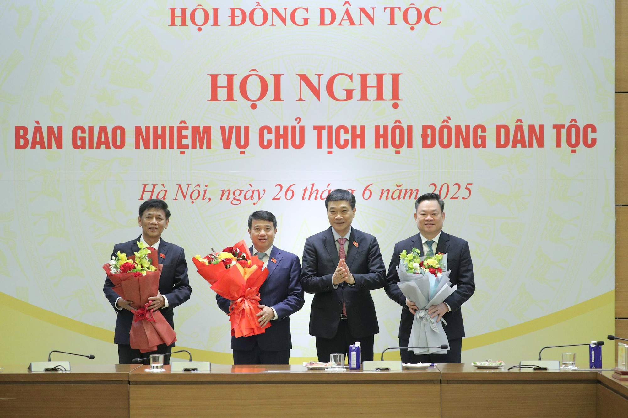Hai Ủy viên Trung ương được bầu giữ chức vụ mới- Ảnh 3. Hai Ủy viên Trung ương được bầu giữ chức vụ mới- Ảnh 3.