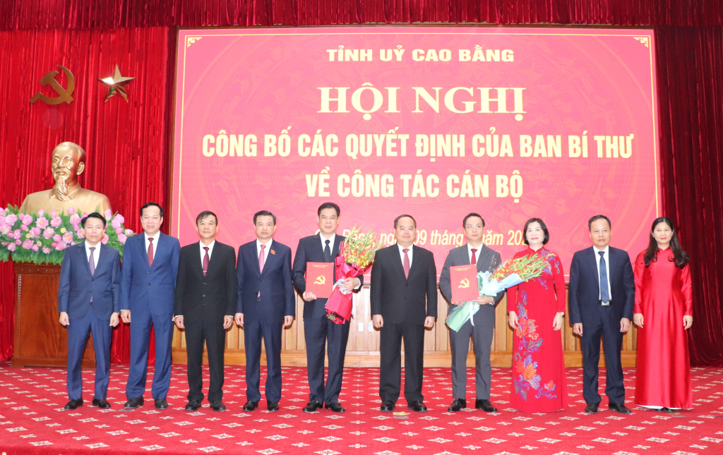 Ban Bí thư chuẩn y 2 tân Phó Bí thư Tỉnh ủy; bầu nhân sự Chủ tịch HĐND và Chủ tịch UBND tỉnh- Ảnh 4. Ban Bí thư chuẩn y 2 tân Phó Bí thư Tỉnh ủy; bầu nhân sự Chủ tịch HĐND và Chủ tịch UBND tỉnh- Ảnh 4.
