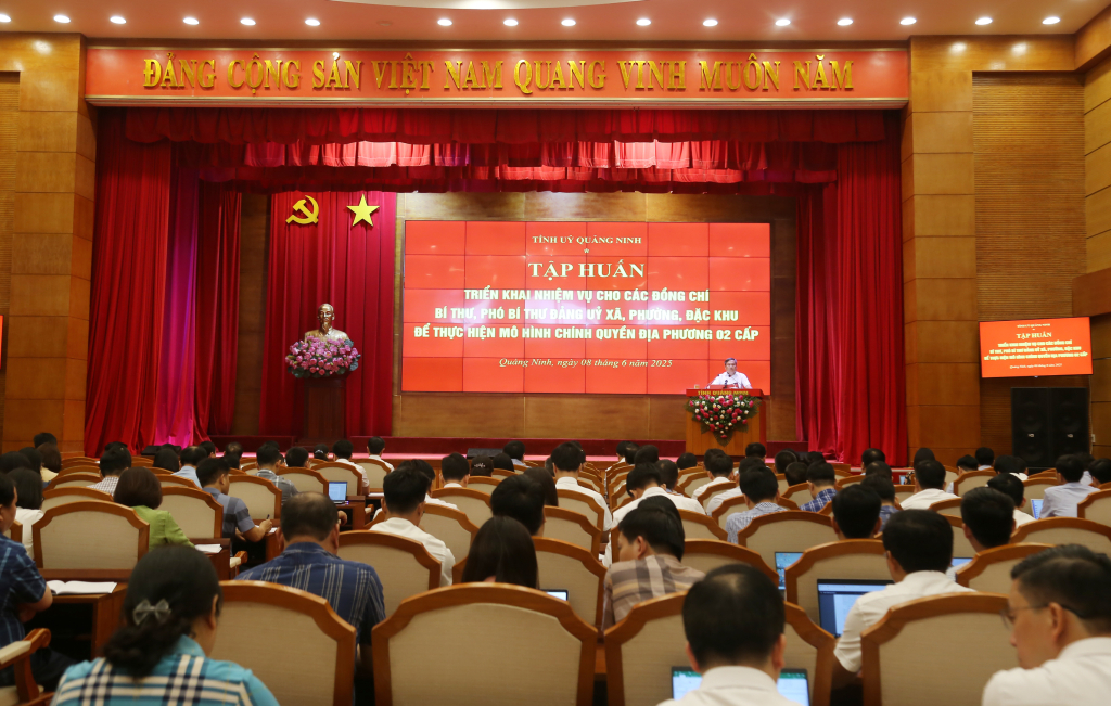 Tập huấn triển khai nhiệm vụ cho Bí thư, Phó Bí thư Đảng ủy xã, phường, đặc khu- Ảnh 1. Tập huấn triển khai nhiệm vụ cho Bí thư, Phó Bí thư Đảng ủy xã, phường, đặc khu- Ảnh 1.
