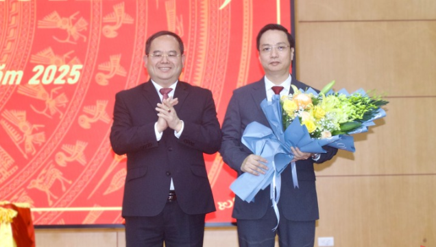Ban Bí thư chuẩn y 2 tân Phó Bí thư Tỉnh ủy; bầu nhân sự Chủ tịch HĐND và Chủ tịch UBND tỉnh- Ảnh 6. Ban Bí thư chuẩn y 2 tân Phó Bí thư Tỉnh ủy; bầu nhân sự Chủ tịch HĐND và Chủ tịch UBND tỉnh- Ảnh 6.