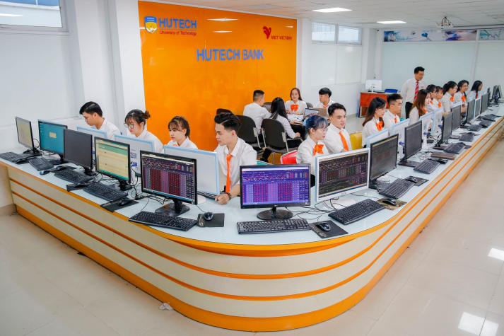 HUTECH công bố ngưỡng đảm bảo chất lượng đầu vào và công thức quy đổi điểm  các phương thức xét tuyển đại học 2025 273